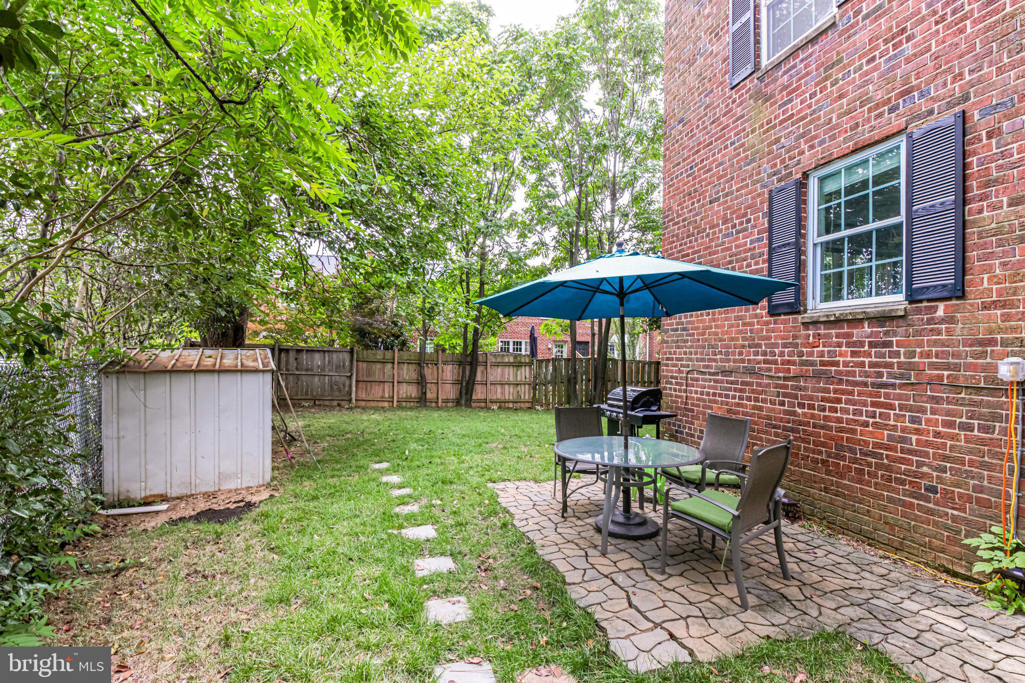 WARWICK VILLAGE - Residential Lease