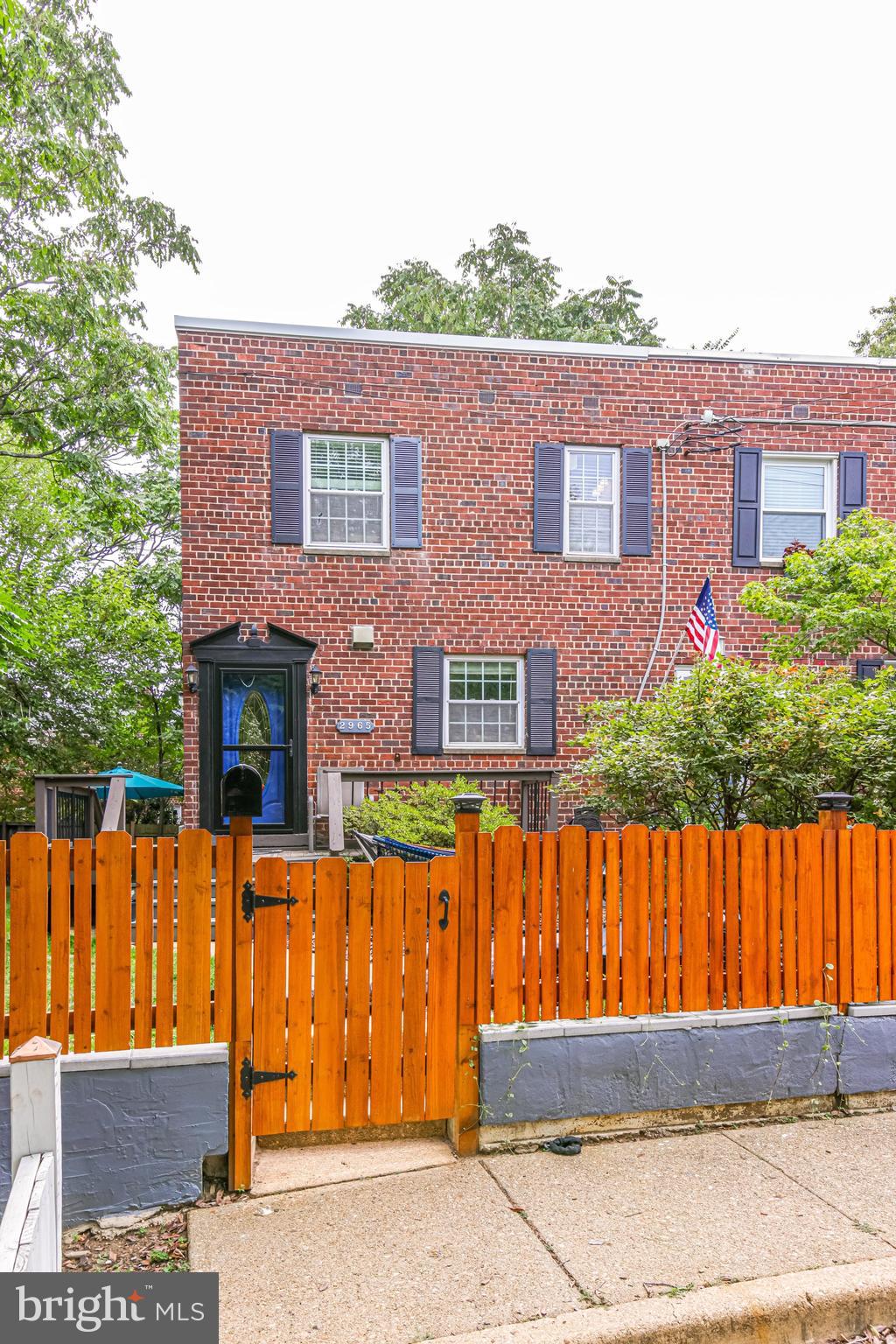 WARWICK VILLAGE - Residential Lease