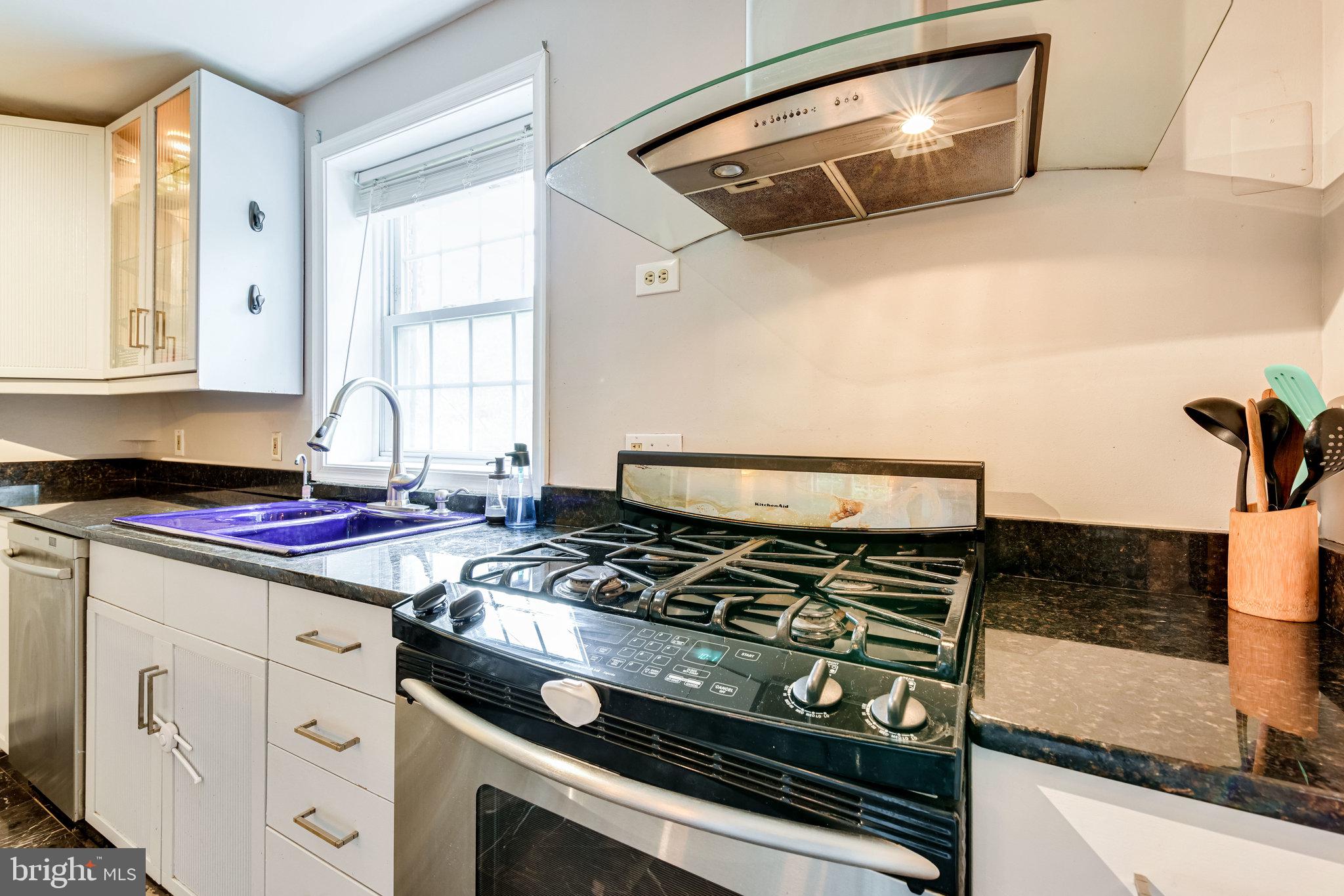 WARWICK VILLAGE - Residential Lease
