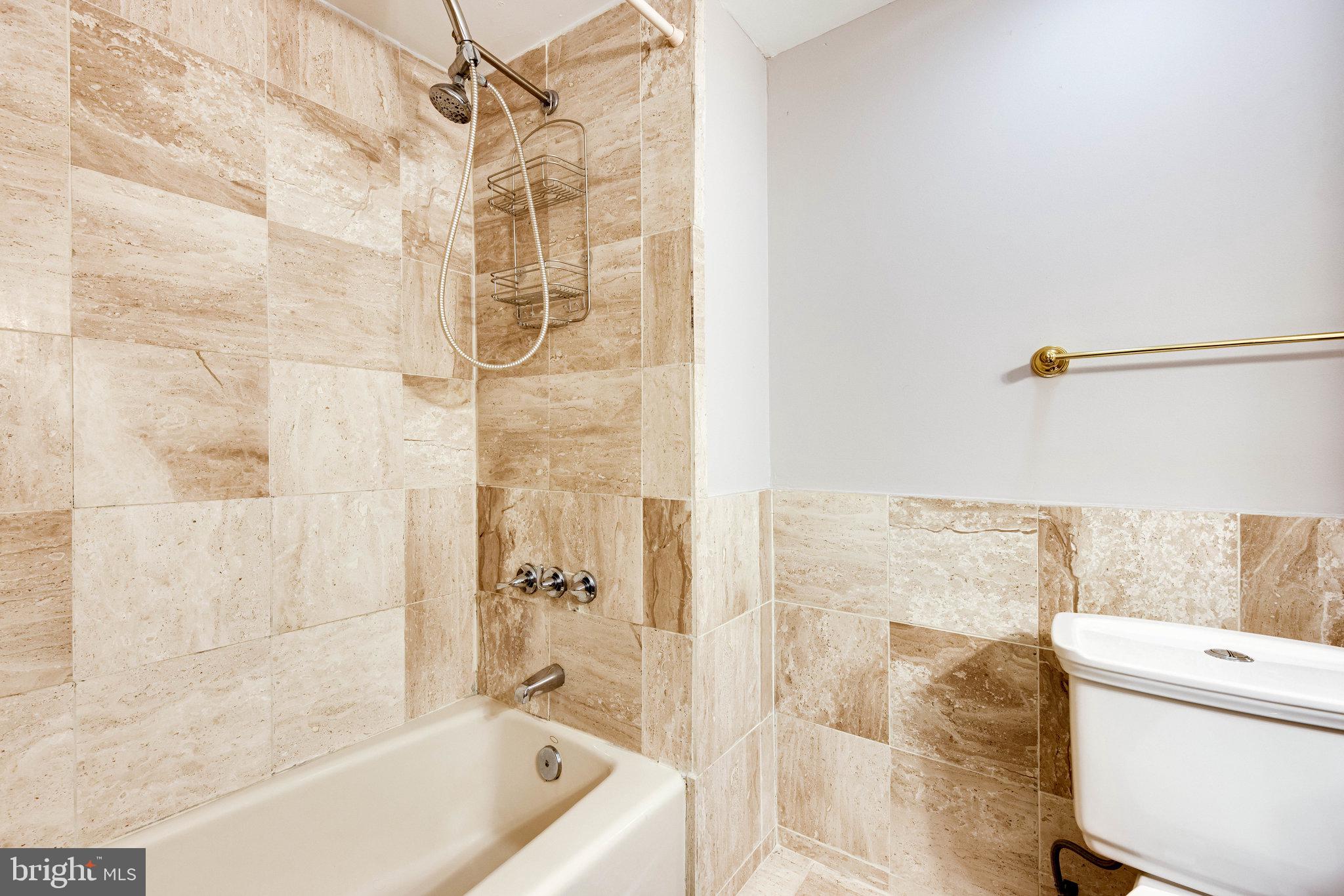 WARWICK VILLAGE - Residential Lease
