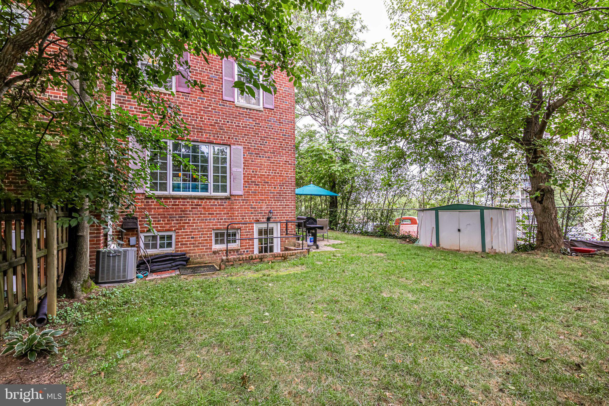 WARWICK VILLAGE - Residential Lease