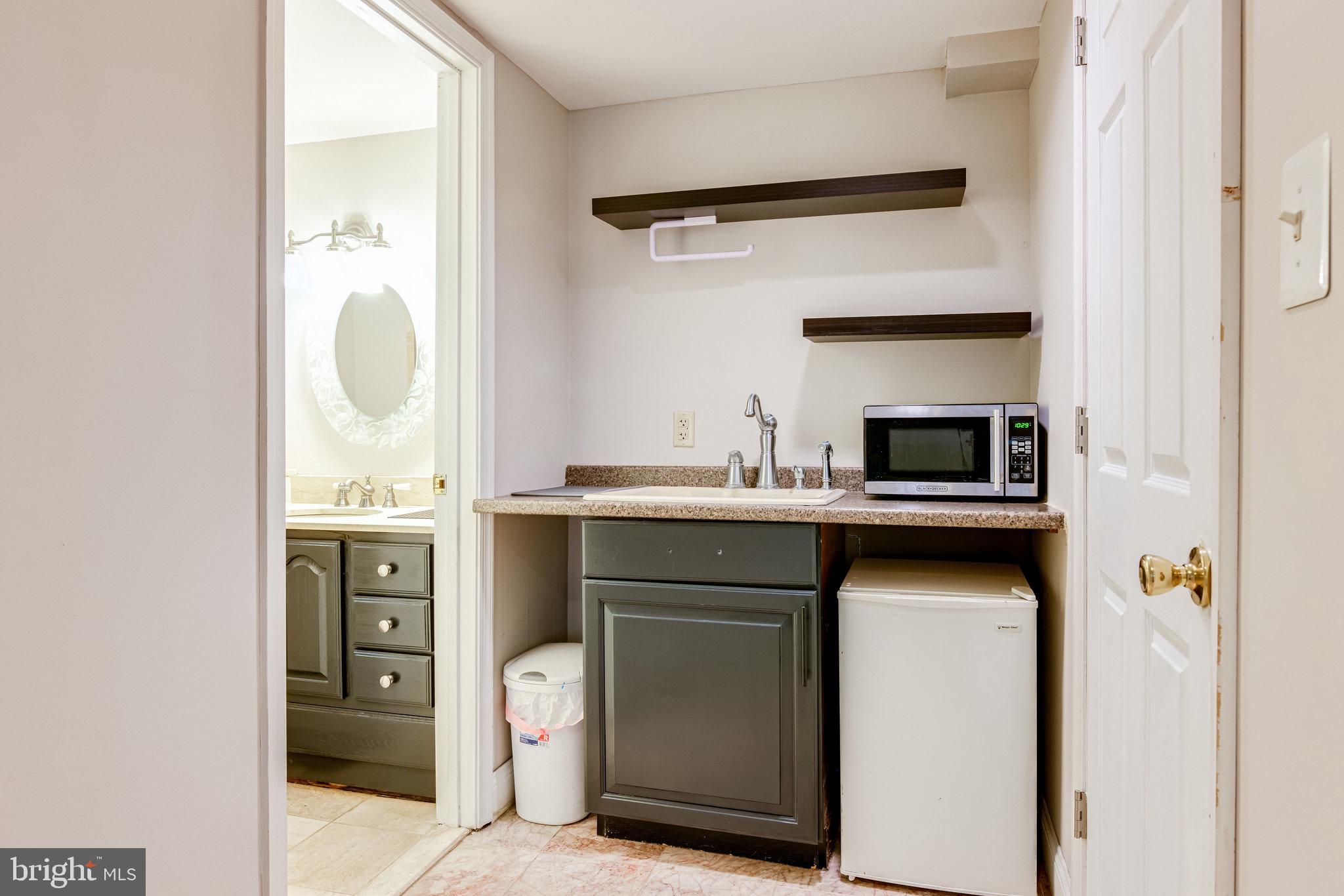 WARWICK VILLAGE - Residential Lease