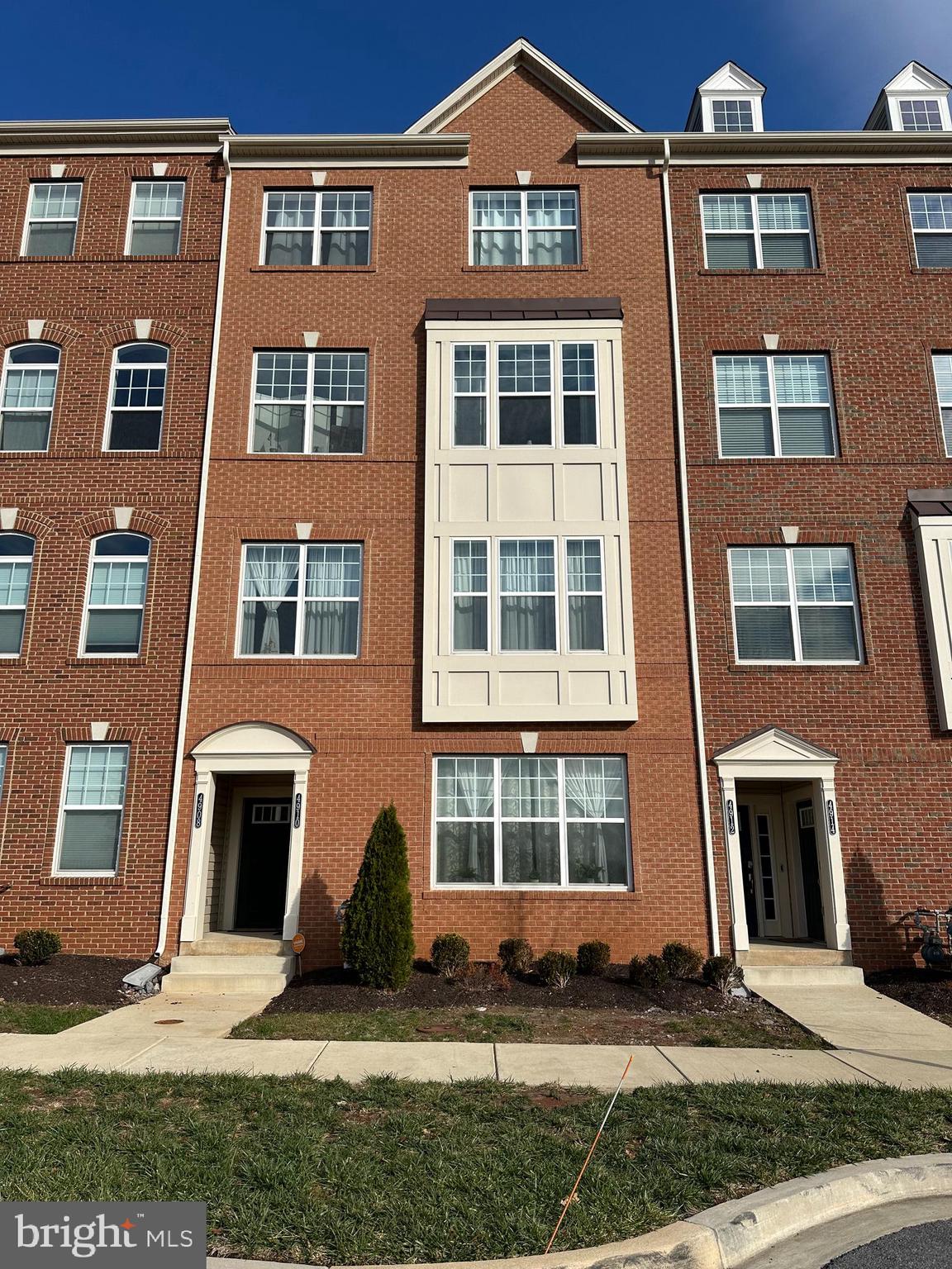 WESTVIEW SOUTH - Residential Lease