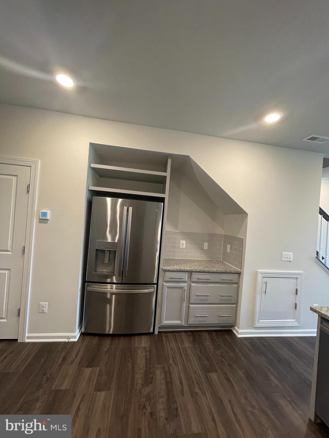 WESTVIEW SOUTH - Residential Lease