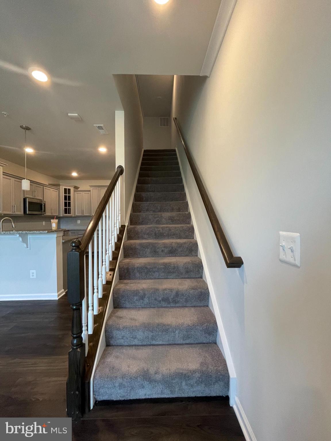 WESTVIEW SOUTH - Residential Lease