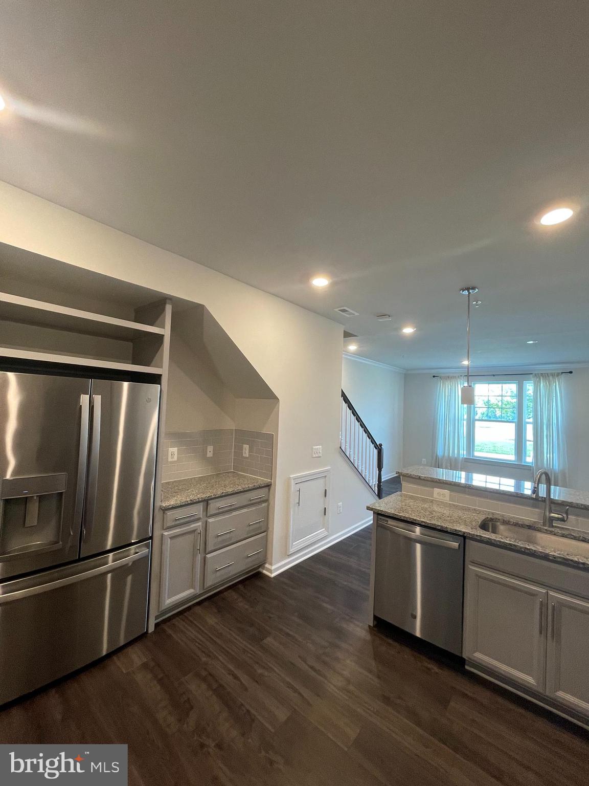 WESTVIEW SOUTH - Residential Lease