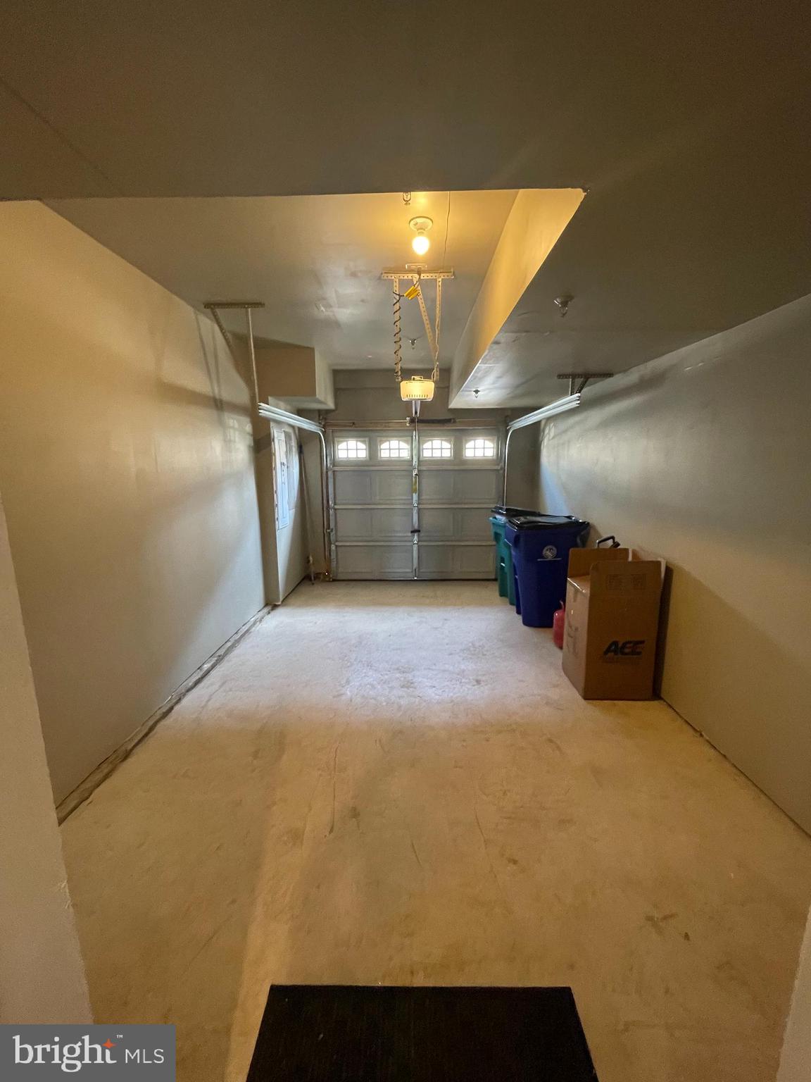 WESTVIEW SOUTH - Residential Lease