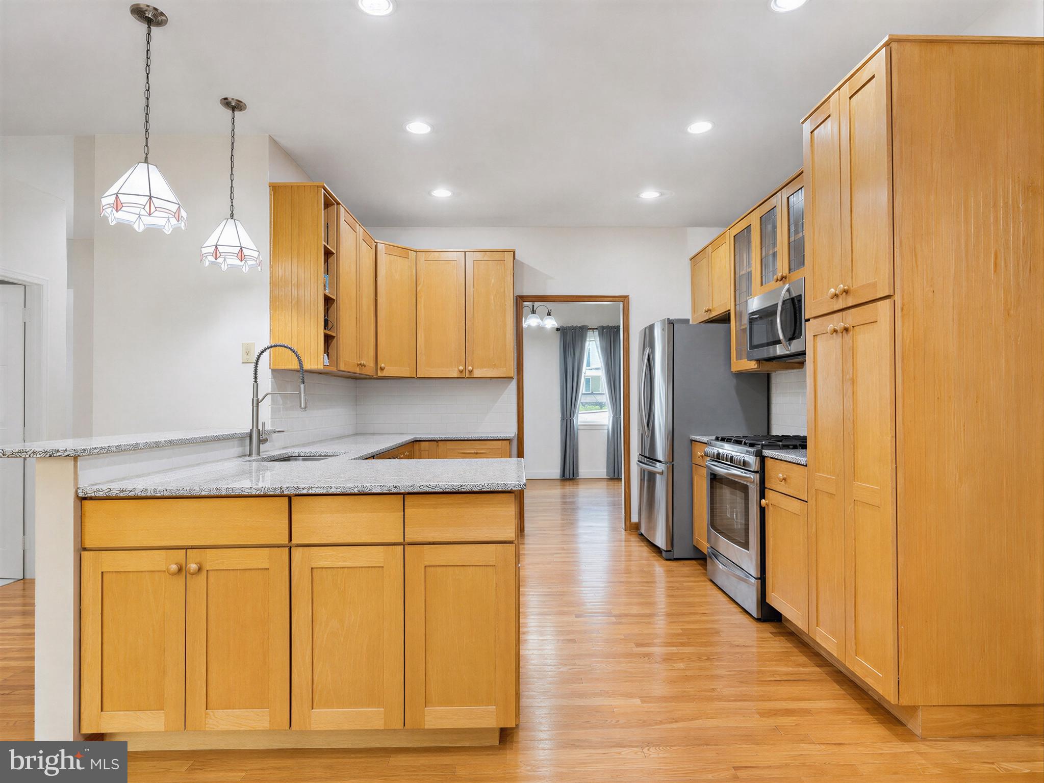22393 DEERPATH COURT