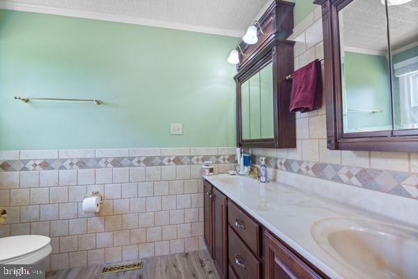 CLOVERDALE HEIGHTS - Residential