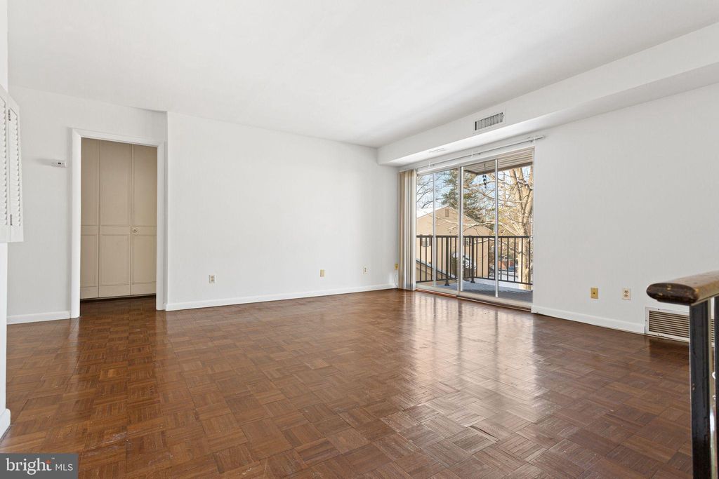 Photo of 318 Old Forge Xing #318, DEVON, PA 19333 (MLS # PACT2114938)