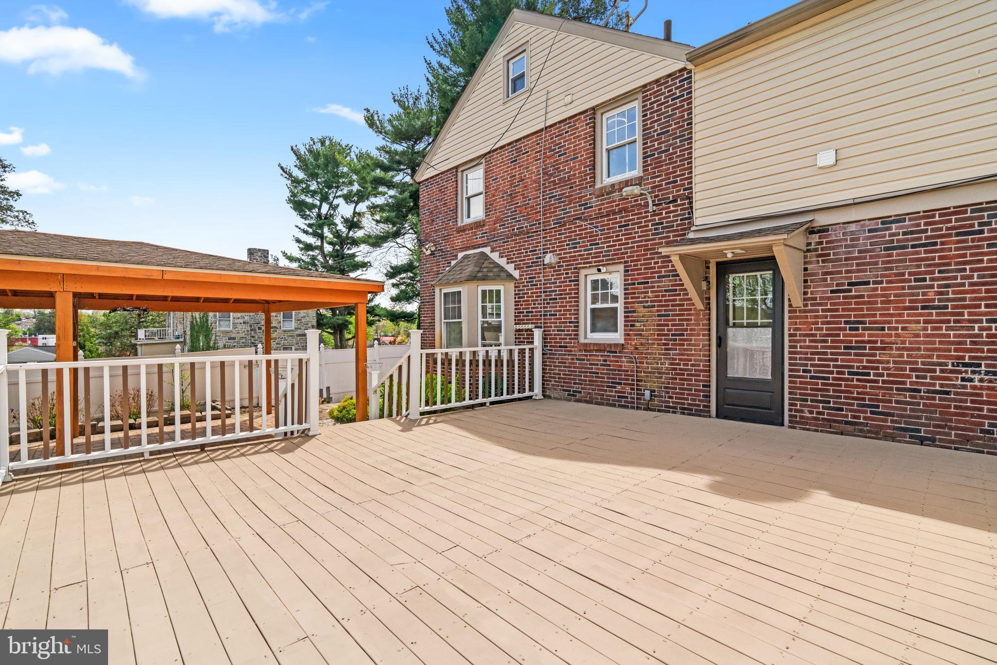 BROOKFIELD MANOR - Residential