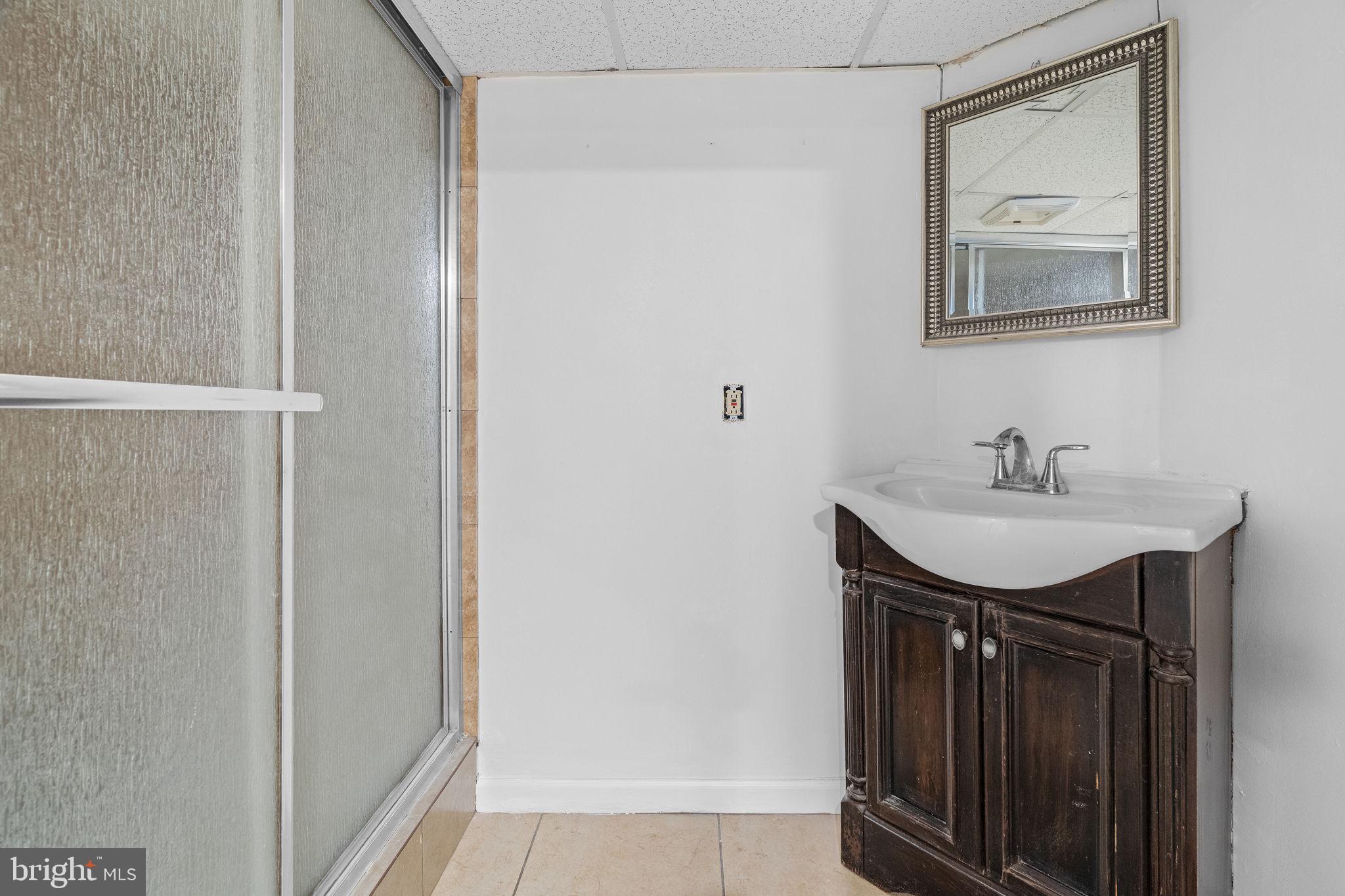 BROOKFIELD MANOR - Residential