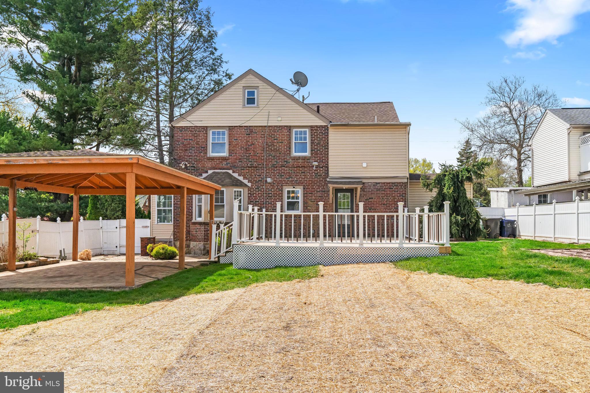 BROOKFIELD MANOR - Residential