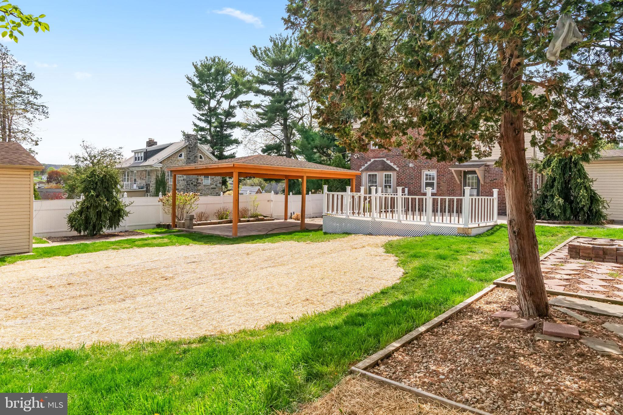 BROOKFIELD MANOR - Residential