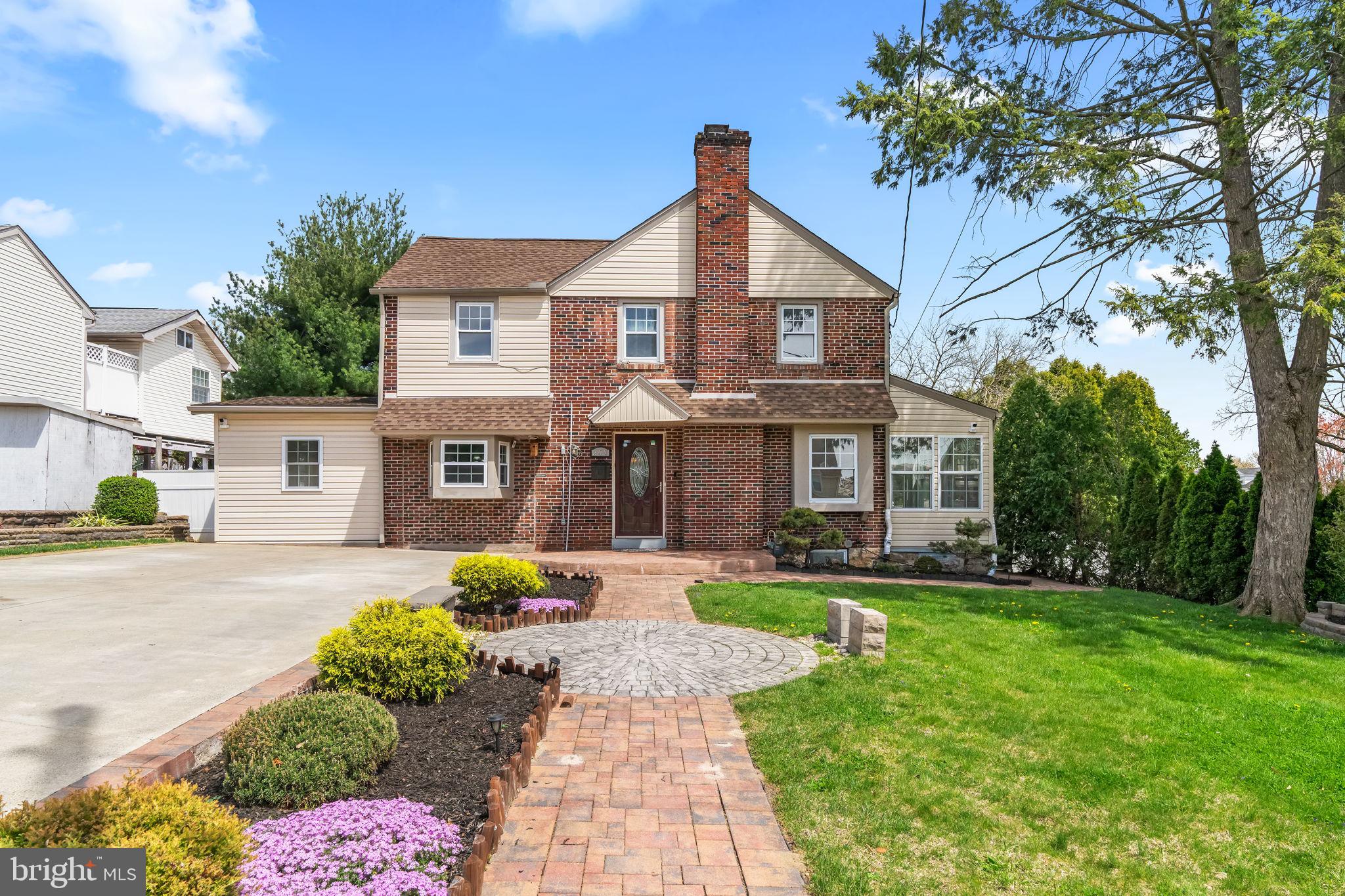 BROOKFIELD MANOR - Residential