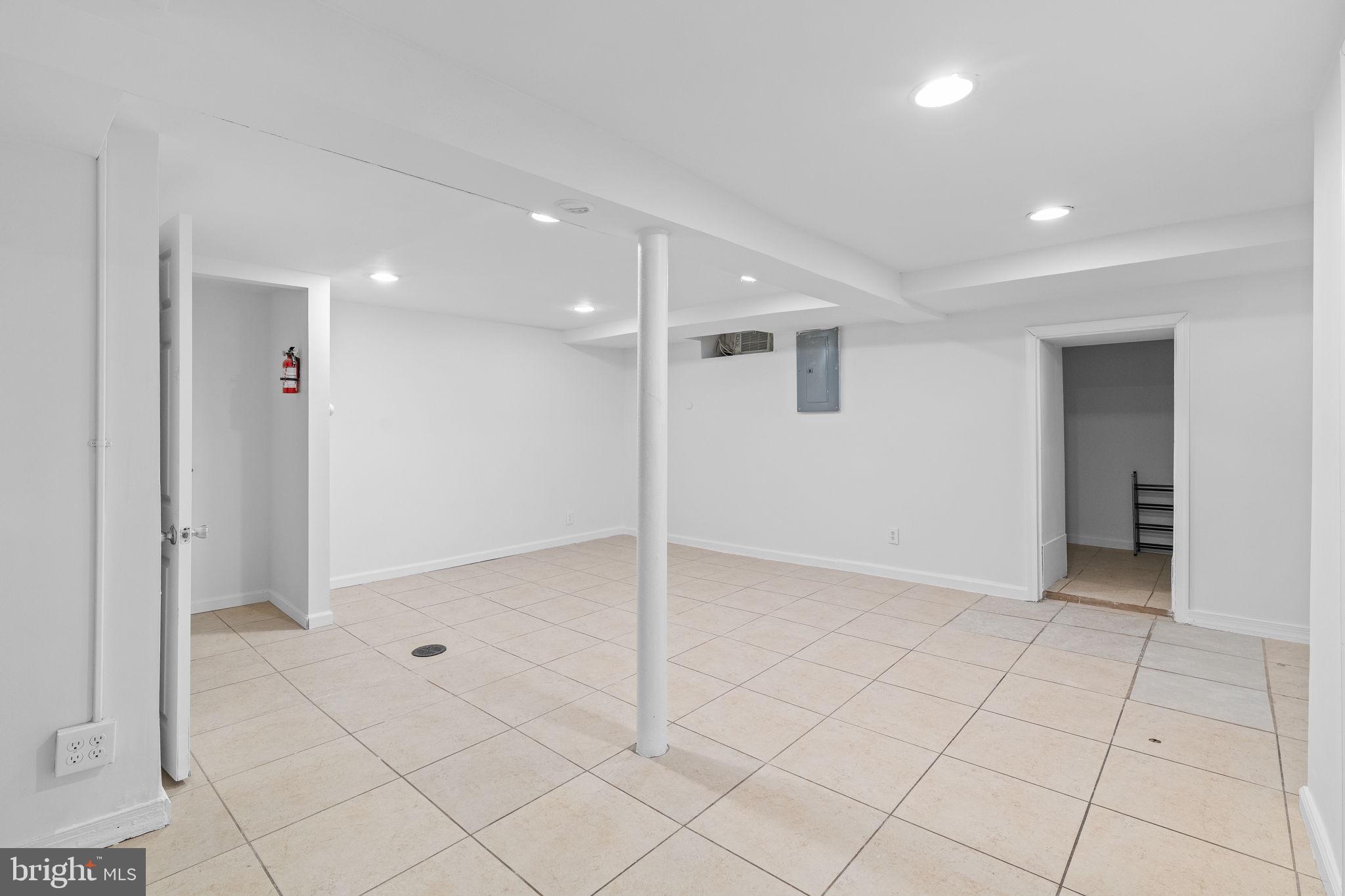 BROOKFIELD MANOR - Residential