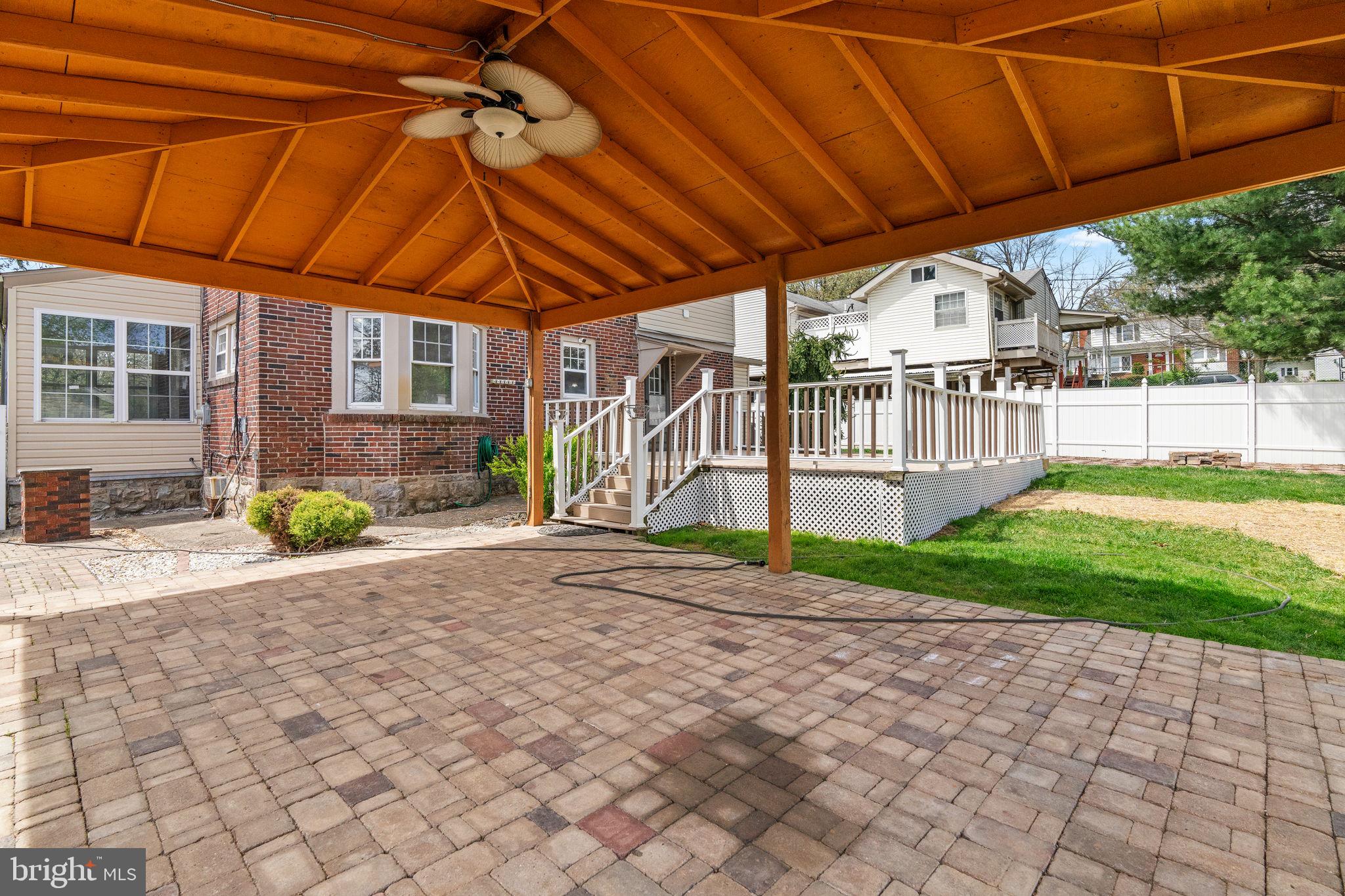 BROOKFIELD MANOR - Residential