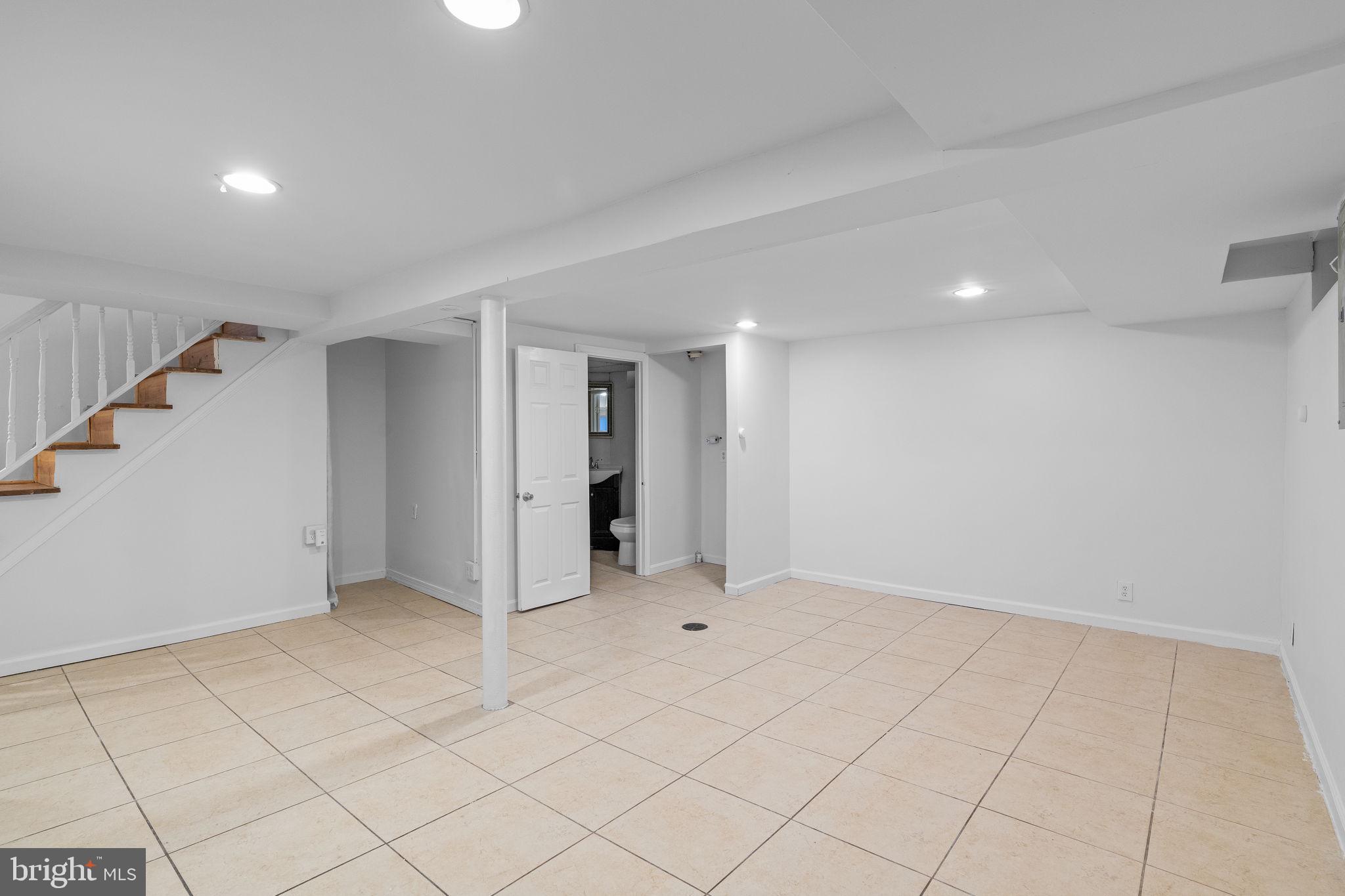 BROOKFIELD MANOR - Residential