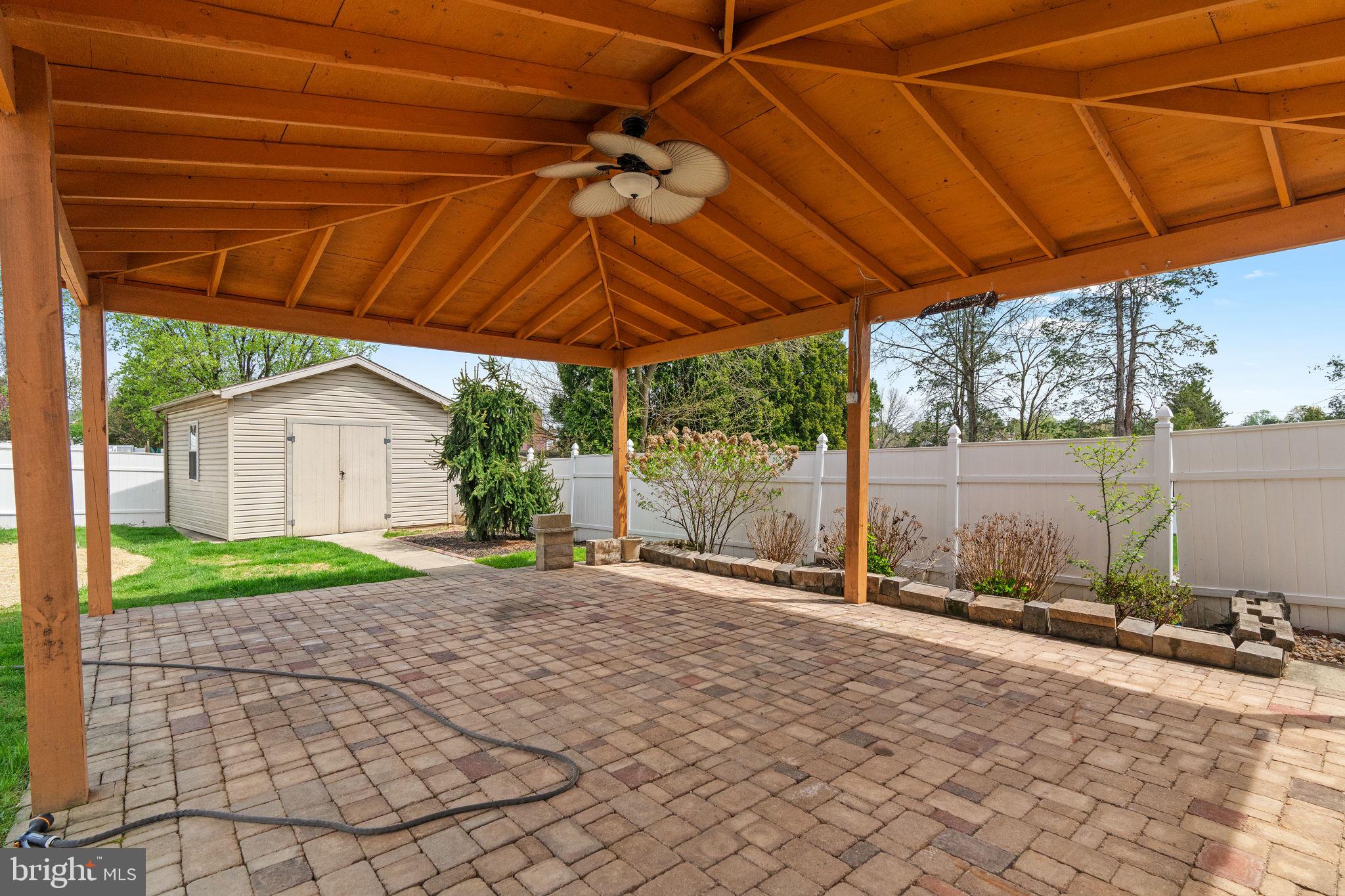 BROOKFIELD MANOR - Residential