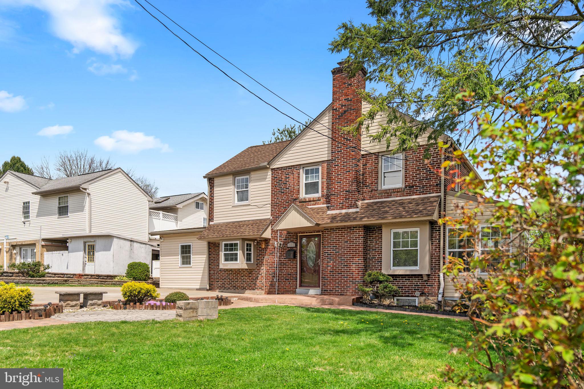 BROOKFIELD MANOR - Residential