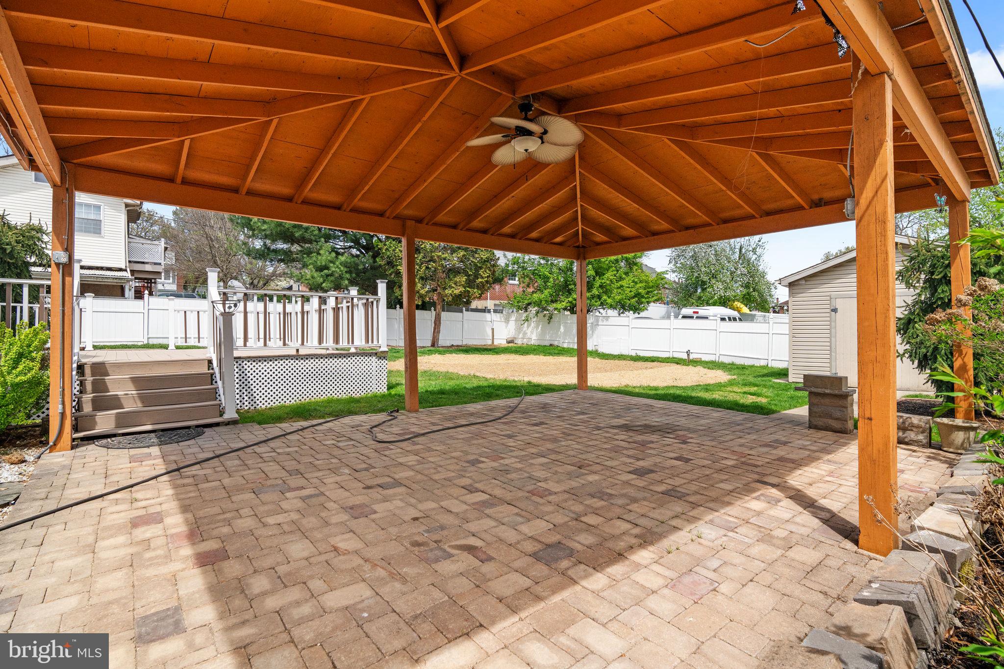 BROOKFIELD MANOR - Residential