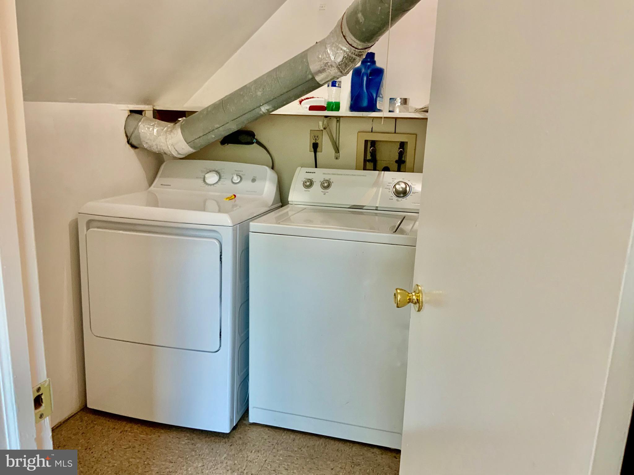 TWINBROOK - Residential Lease