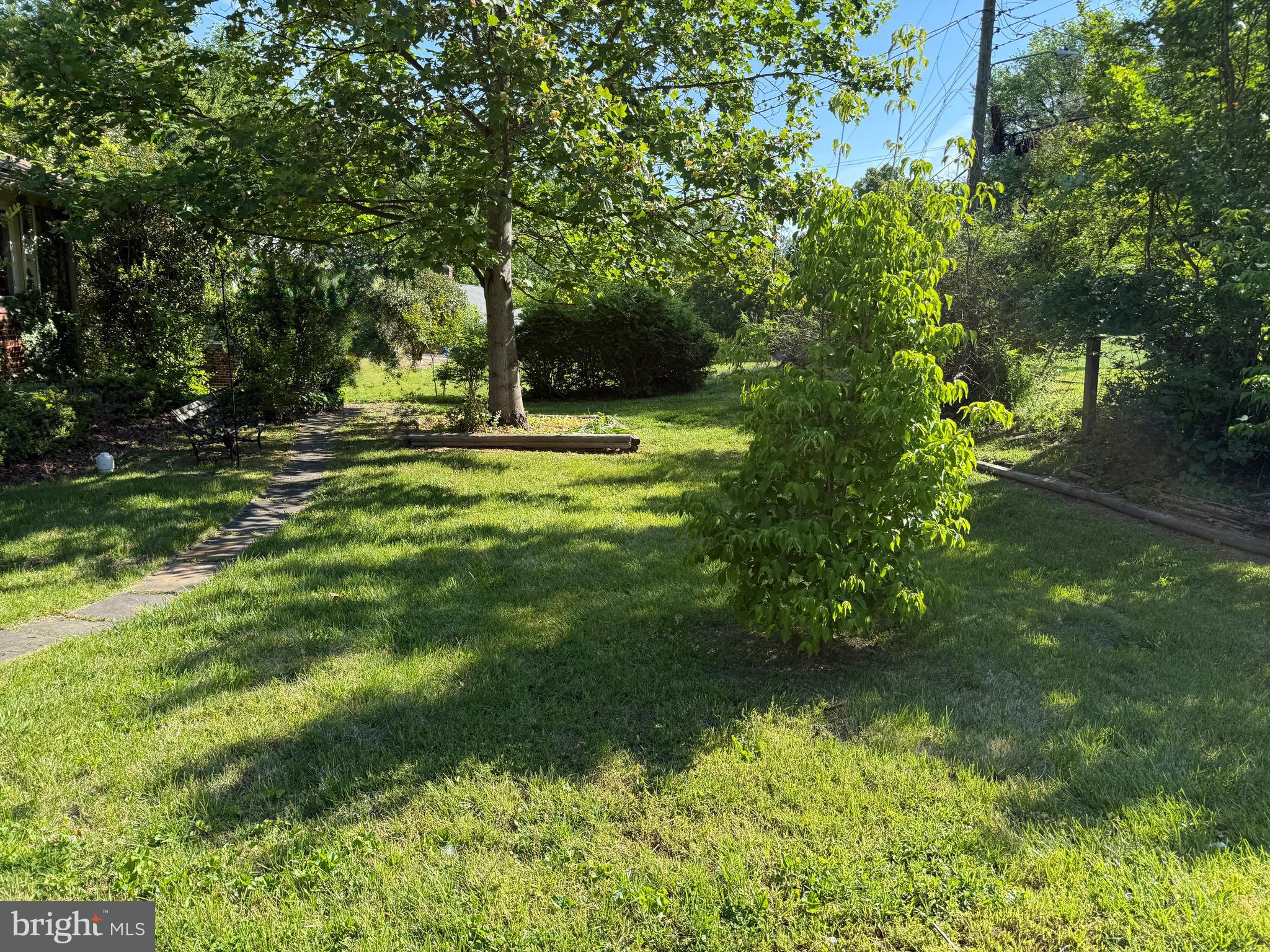 BROYHILL CREST - Residential