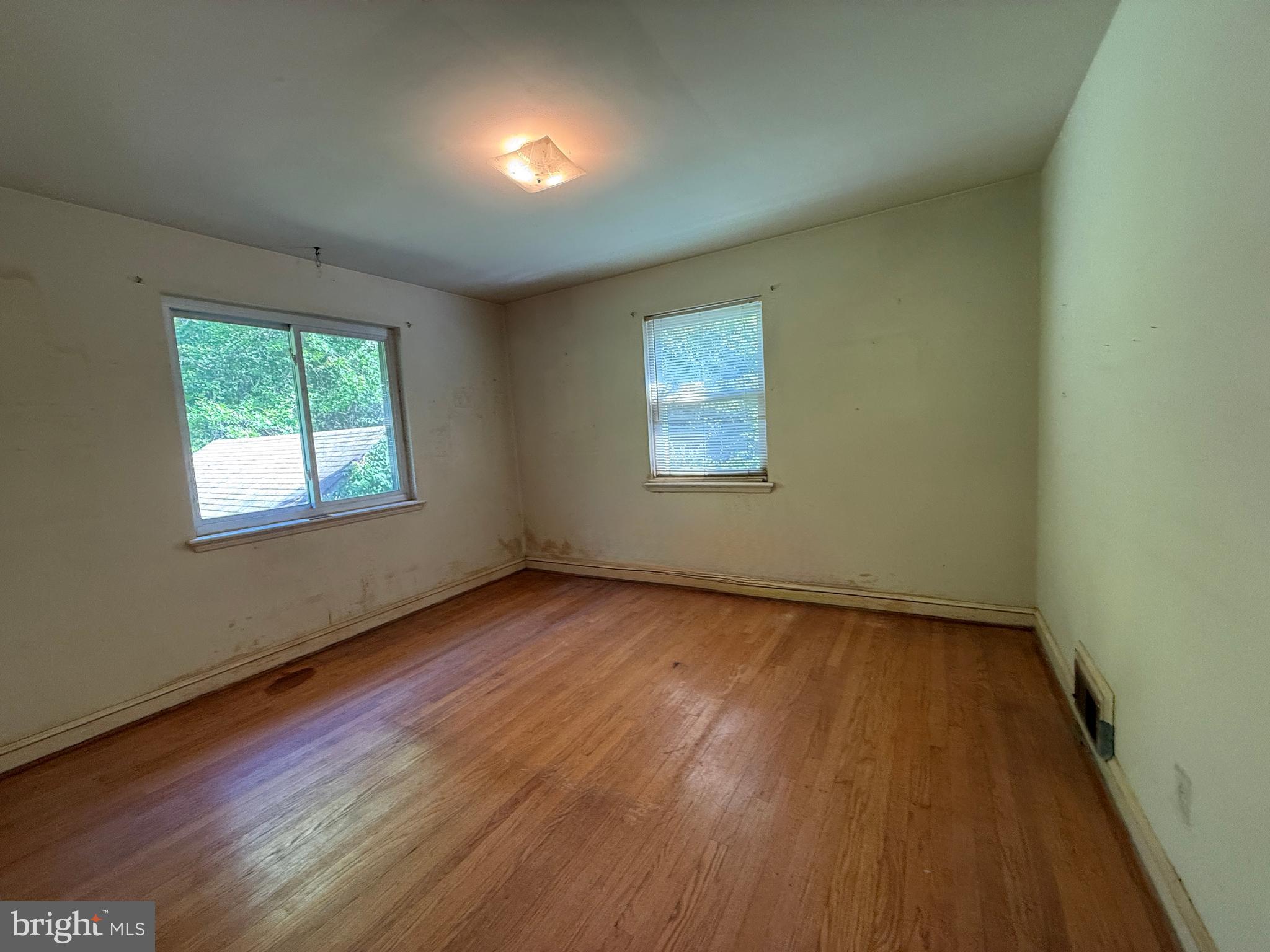 BROYHILL CREST - Residential