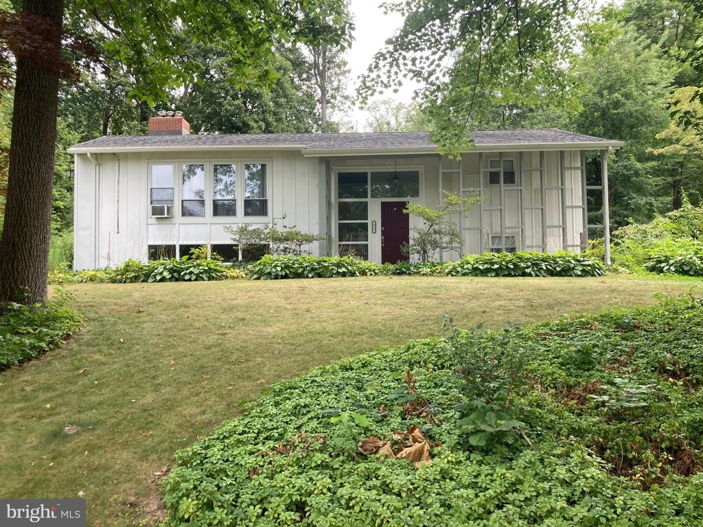 Photo of 973 NISSLEY RD, LANCASTER, PA 17601 (MLS # PALA2039326)