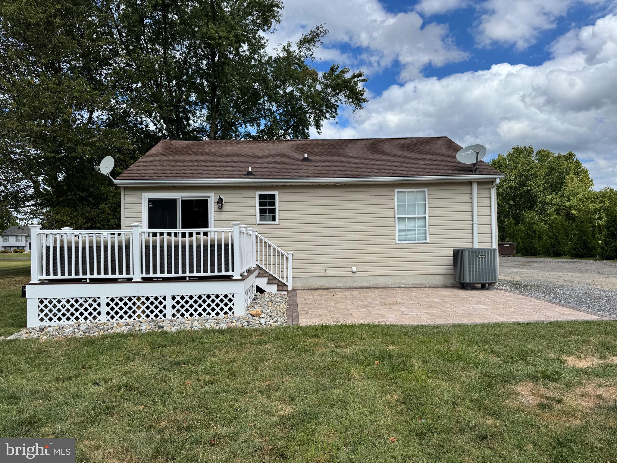 4311 E PHEASANT DRIVE