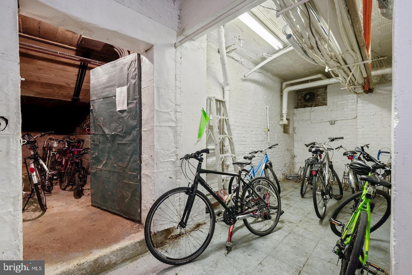 CATHEDRAL HEIGHTS - Residential Lease