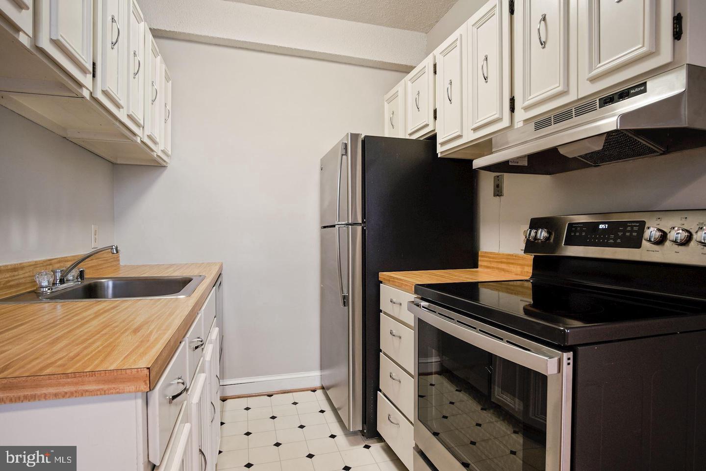 CATHEDRAL HEIGHTS - Residential Lease