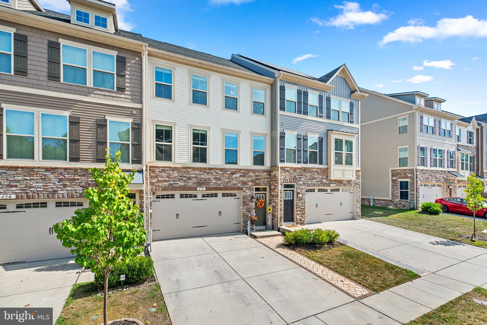 POND VIEW - Residential