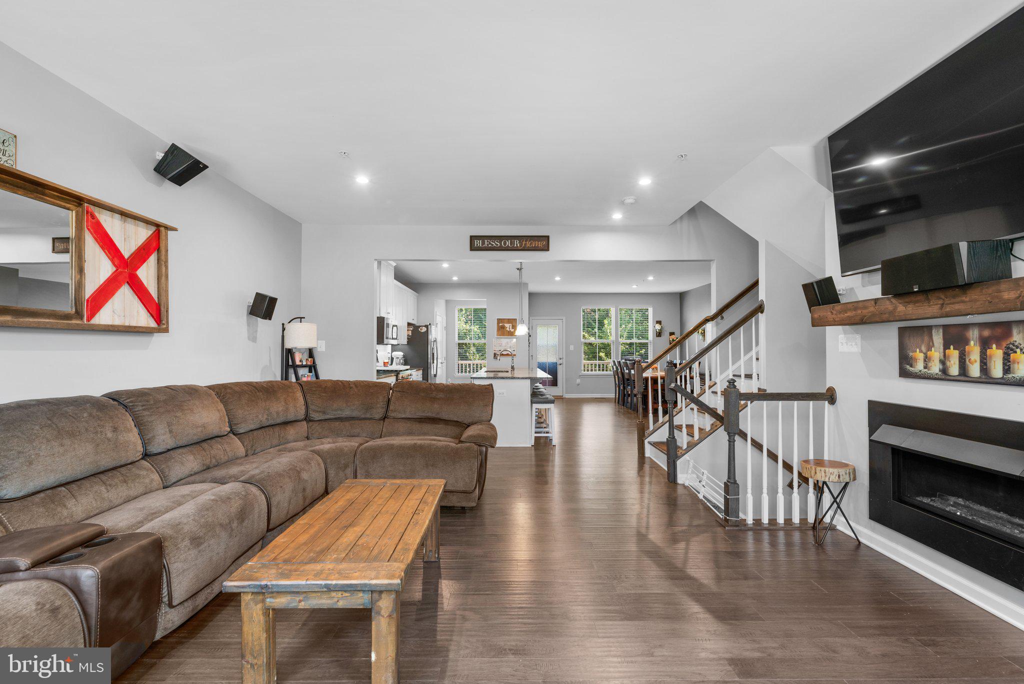 POND VIEW - Residential