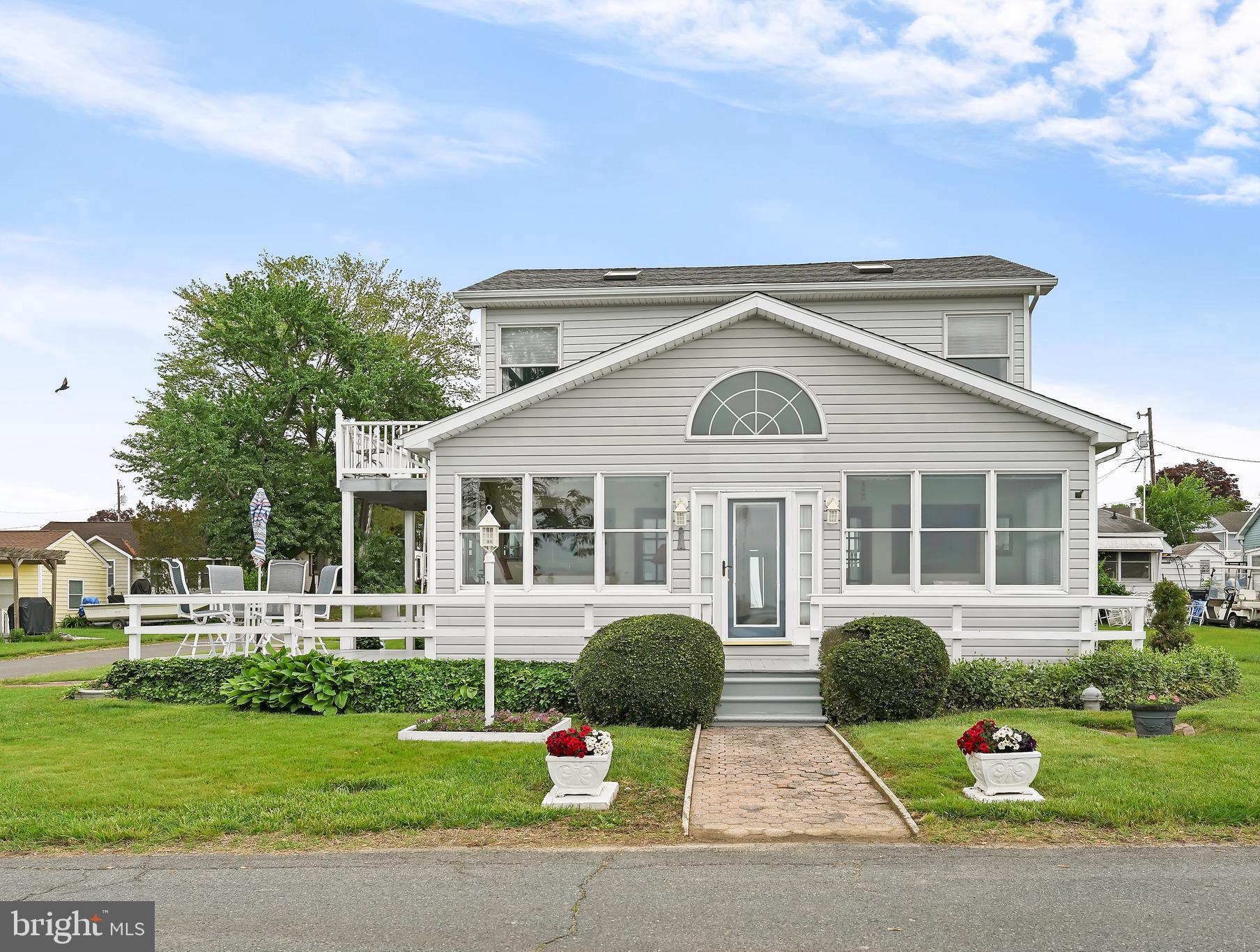 CRYSTAL BEACH - Residential