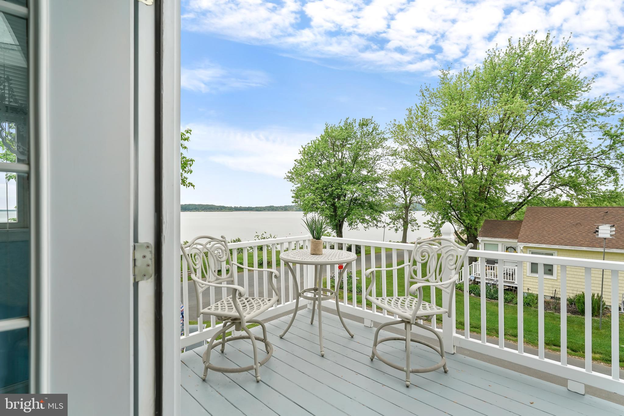 CRYSTAL BEACH - Residential