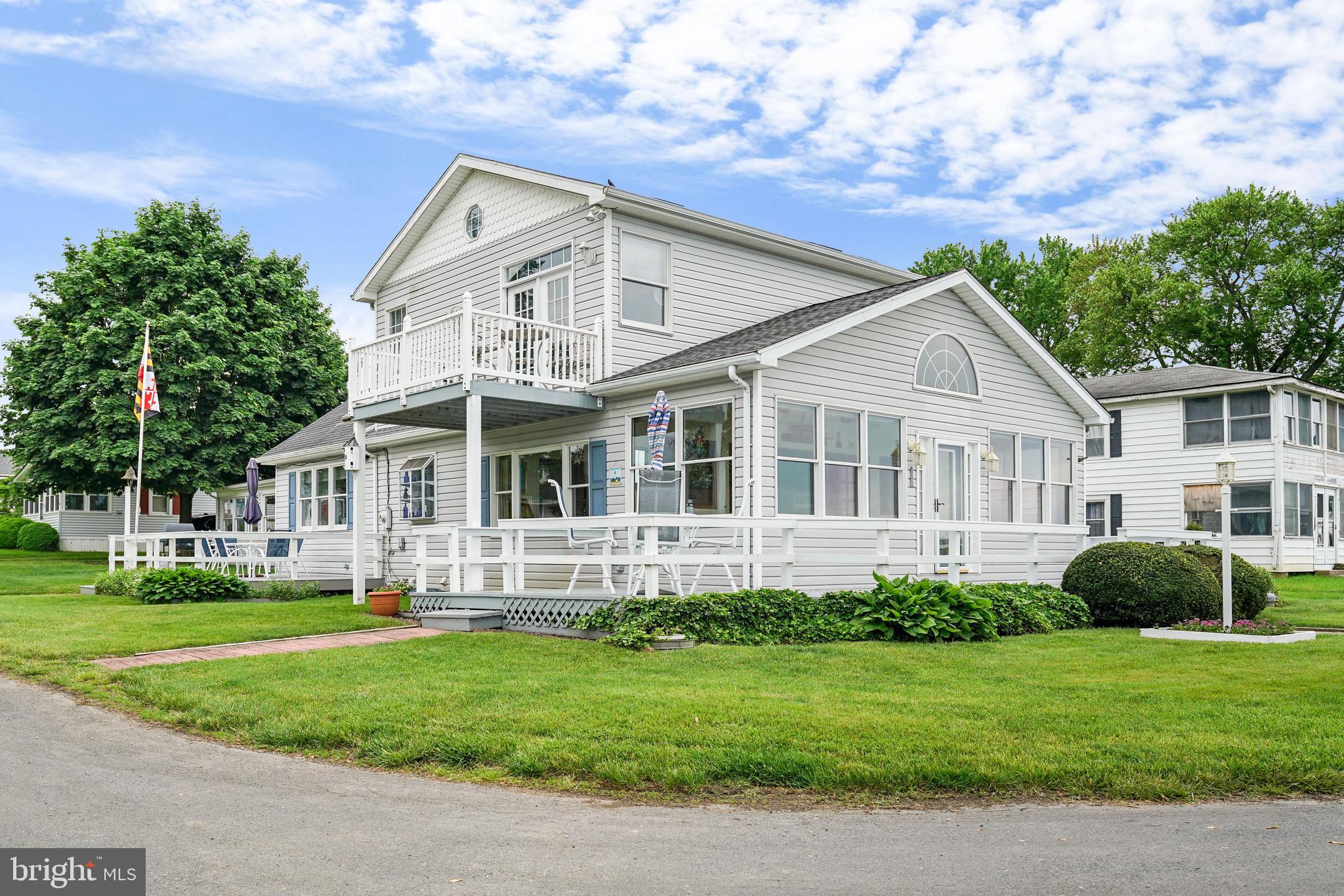 CRYSTAL BEACH - Residential