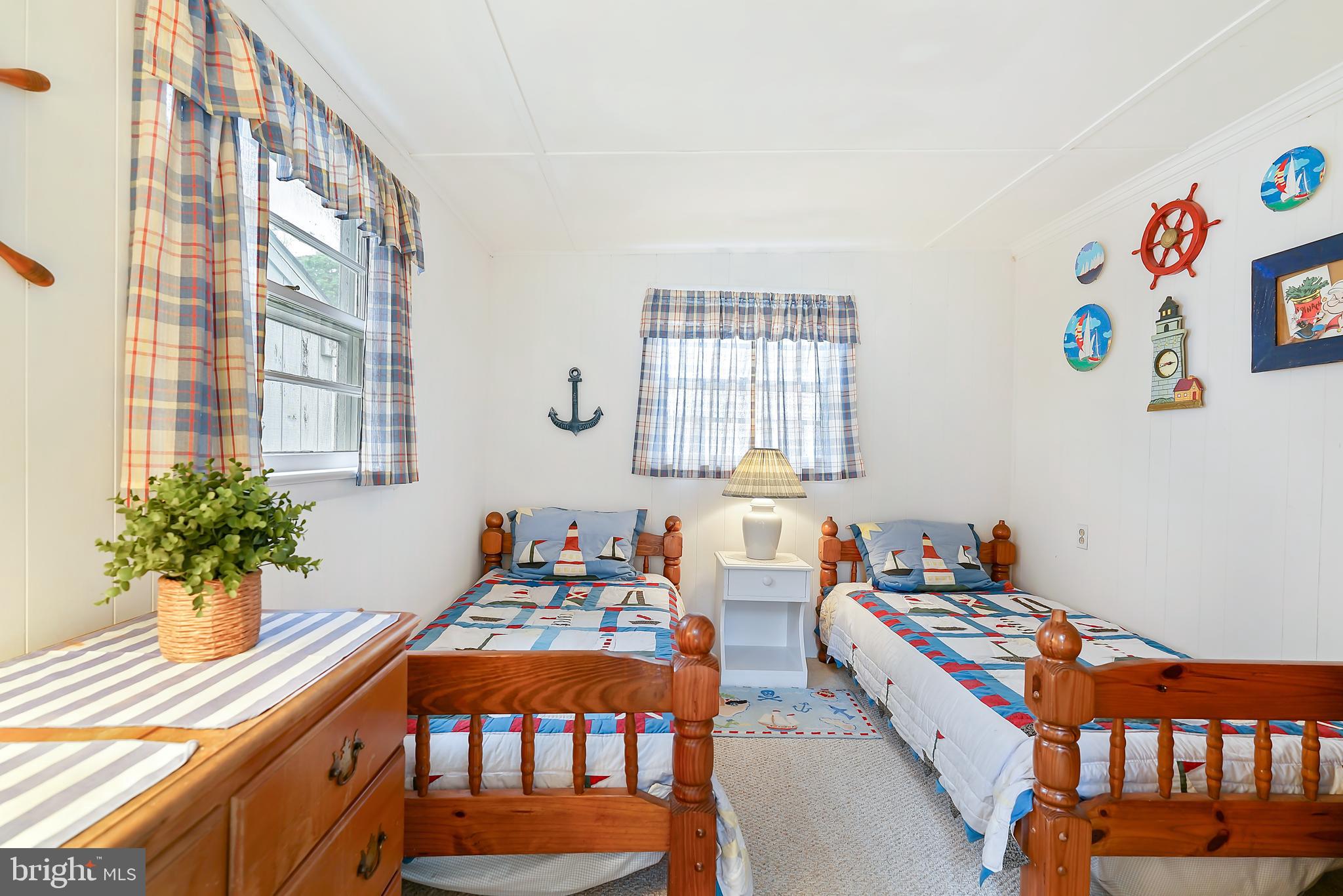 CRYSTAL BEACH - Residential