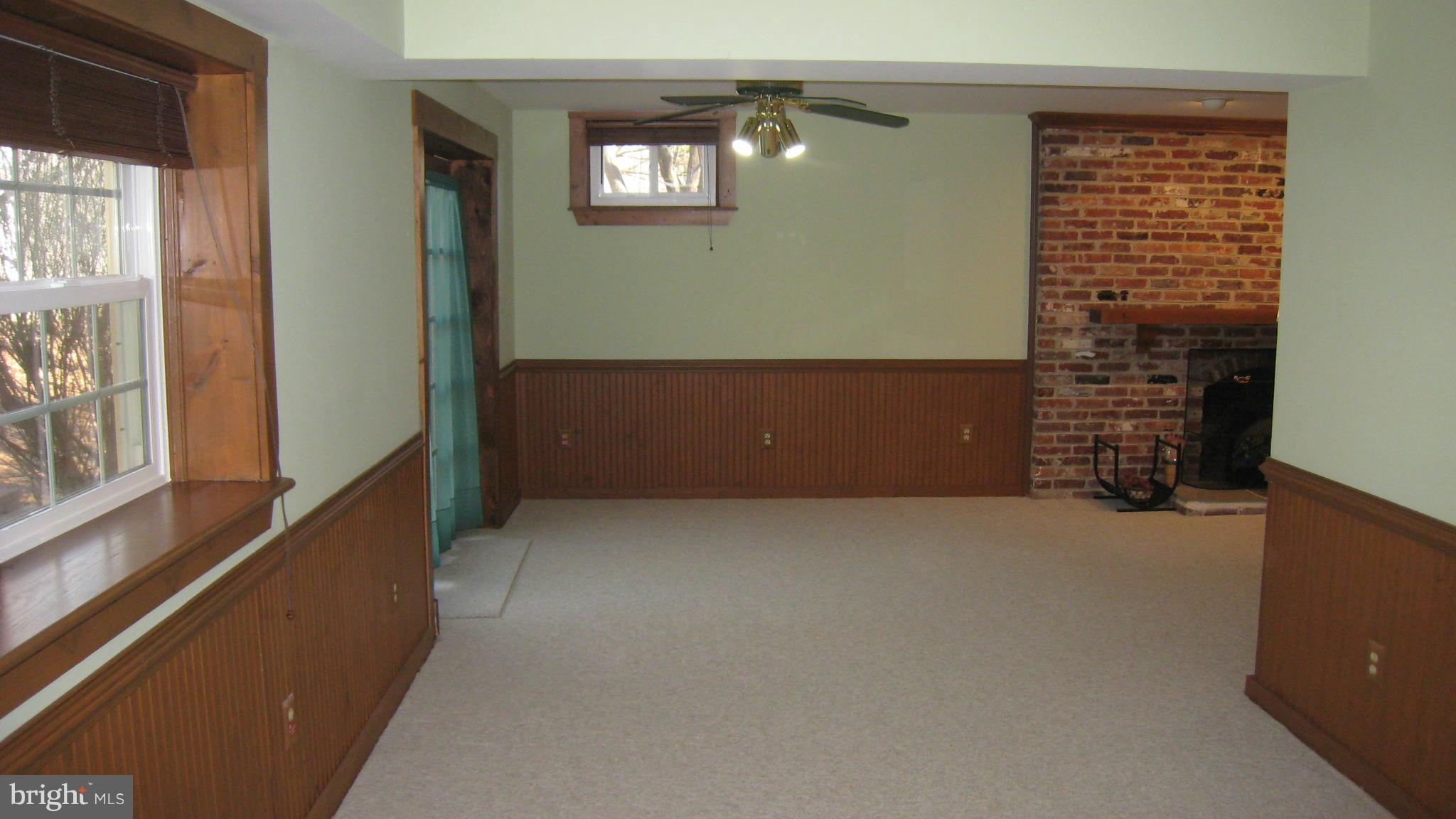 PROMONTORY OAKS - Residential Lease