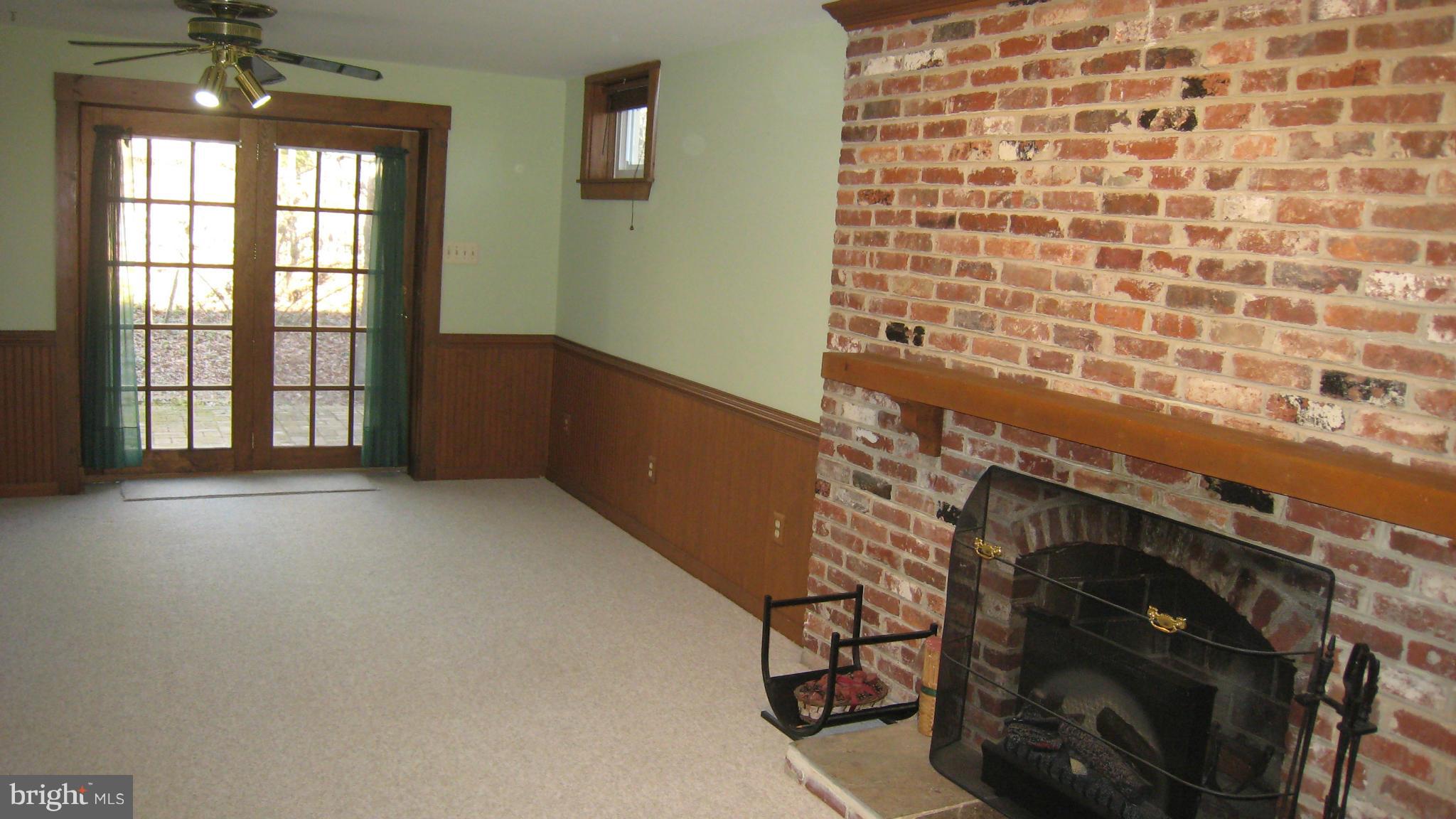 PROMONTORY OAKS - Residential Lease