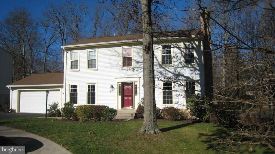 Well maintained, home on a cul-de-sac in sidewalk neighborhood. Maple cabinets, Silestone counters, Jenn-Air kitchen appliance, newer roof and furnace, replacement windows, beautiful hardwood floors, ceiling fans, large Master bedroom with walk in closet, plenty of storage.