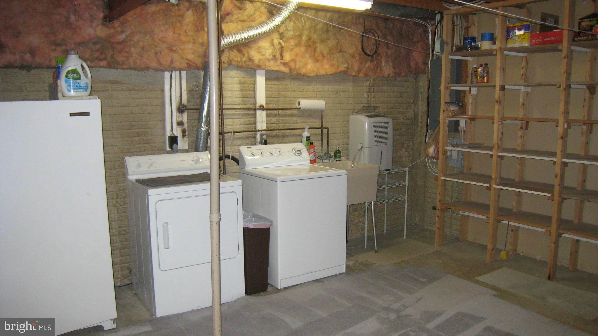 PROMONTORY OAKS - Residential Lease