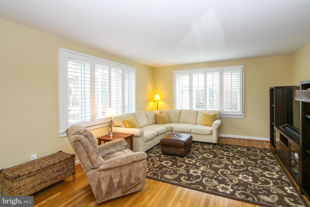 KENSINGTON HEIGHTS - Residential