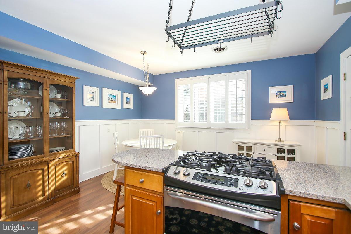 KENSINGTON HEIGHTS - Residential