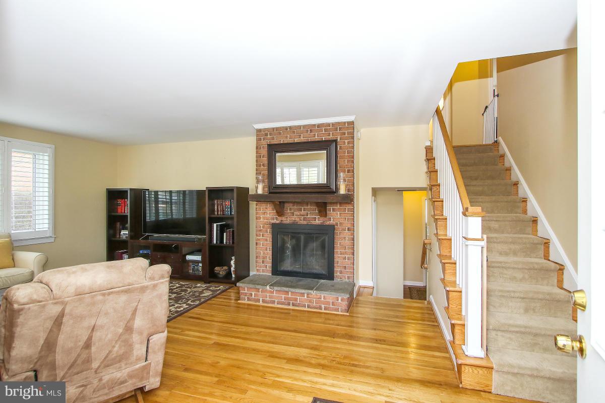 KENSINGTON HEIGHTS - Residential