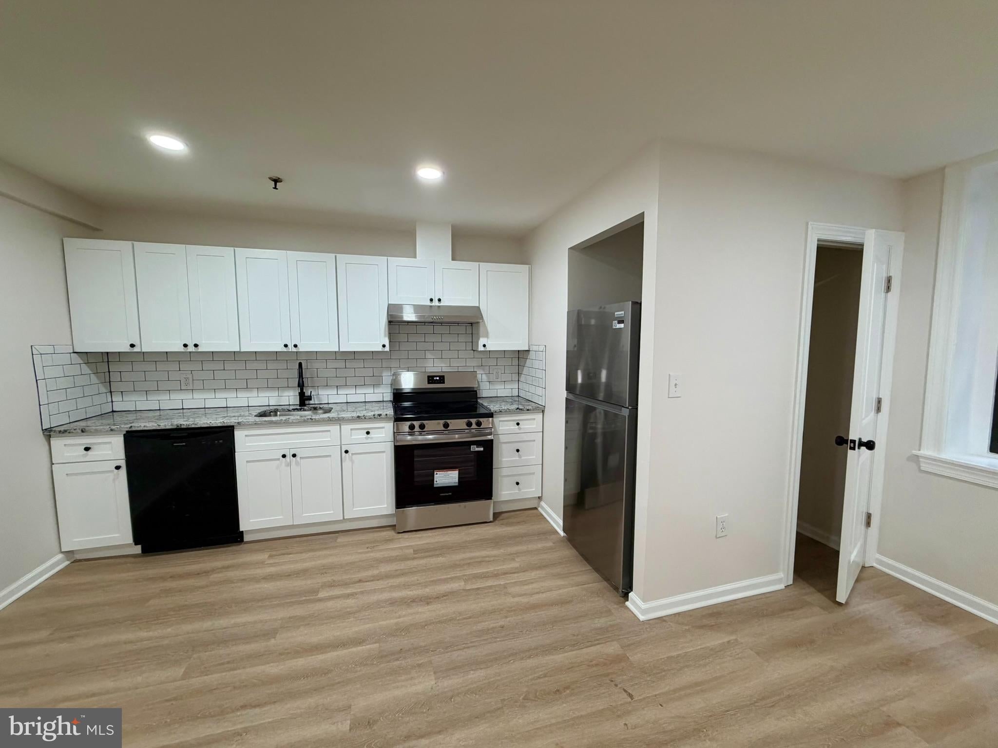 4804 CHESTER AVENUE 105