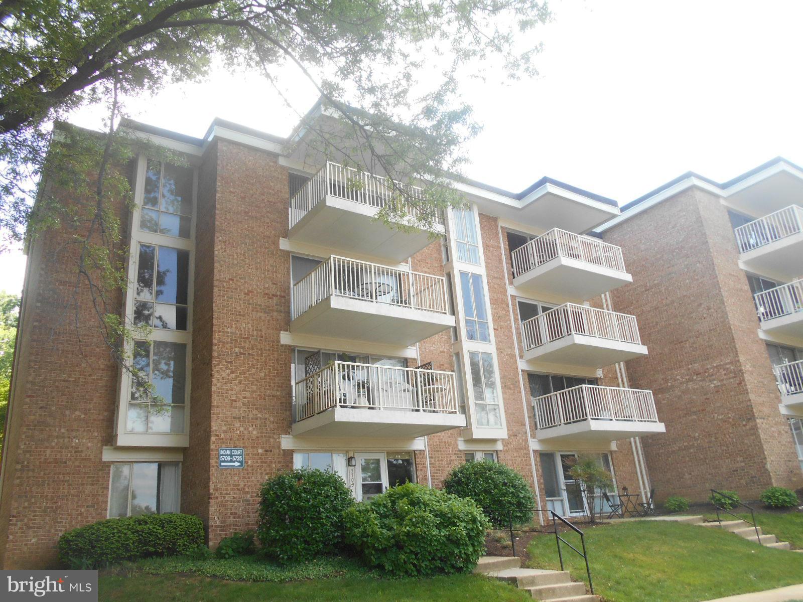HUNTINGTON CLUB - Residential