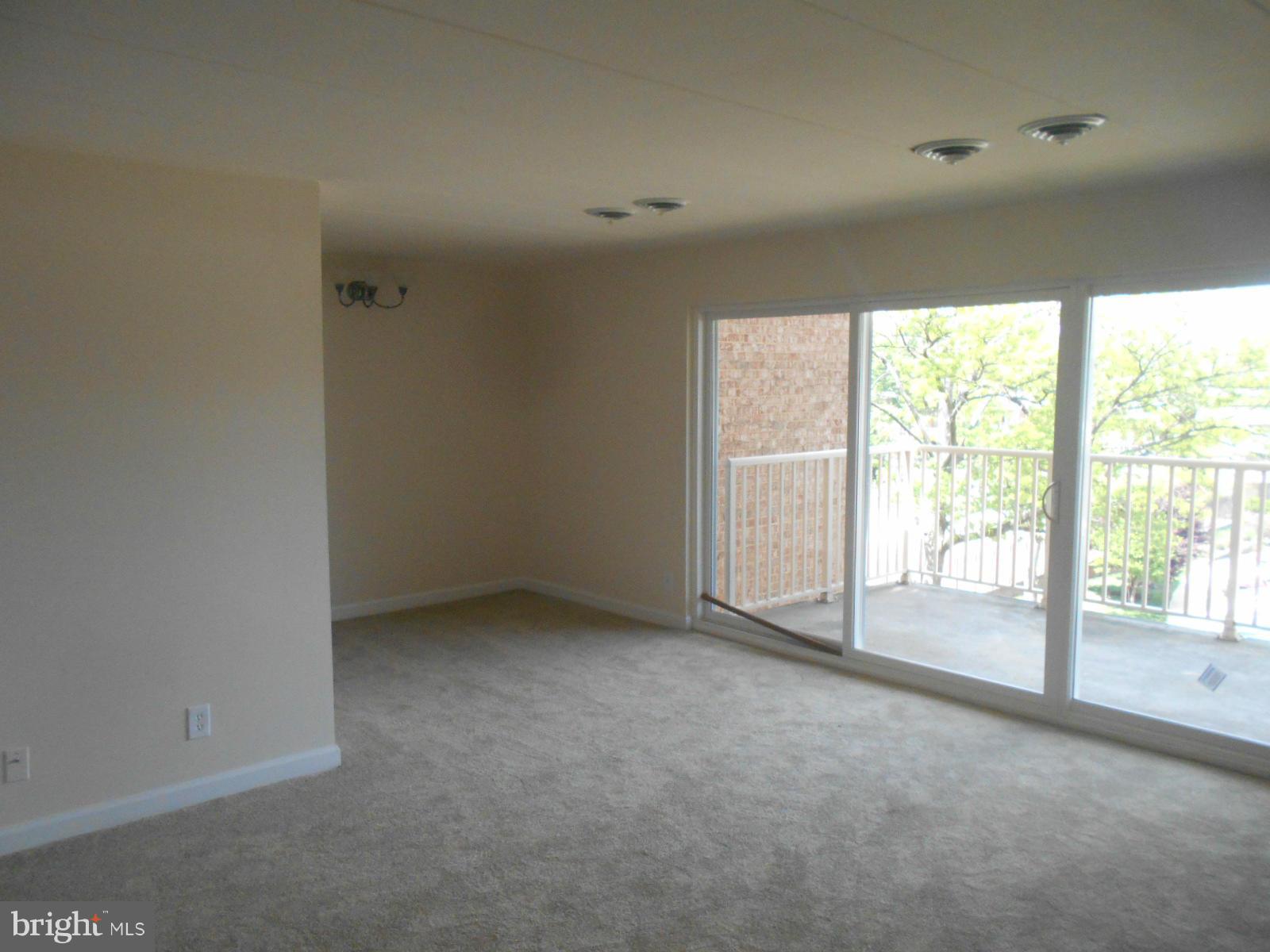 HUNTINGTON CLUB - Residential