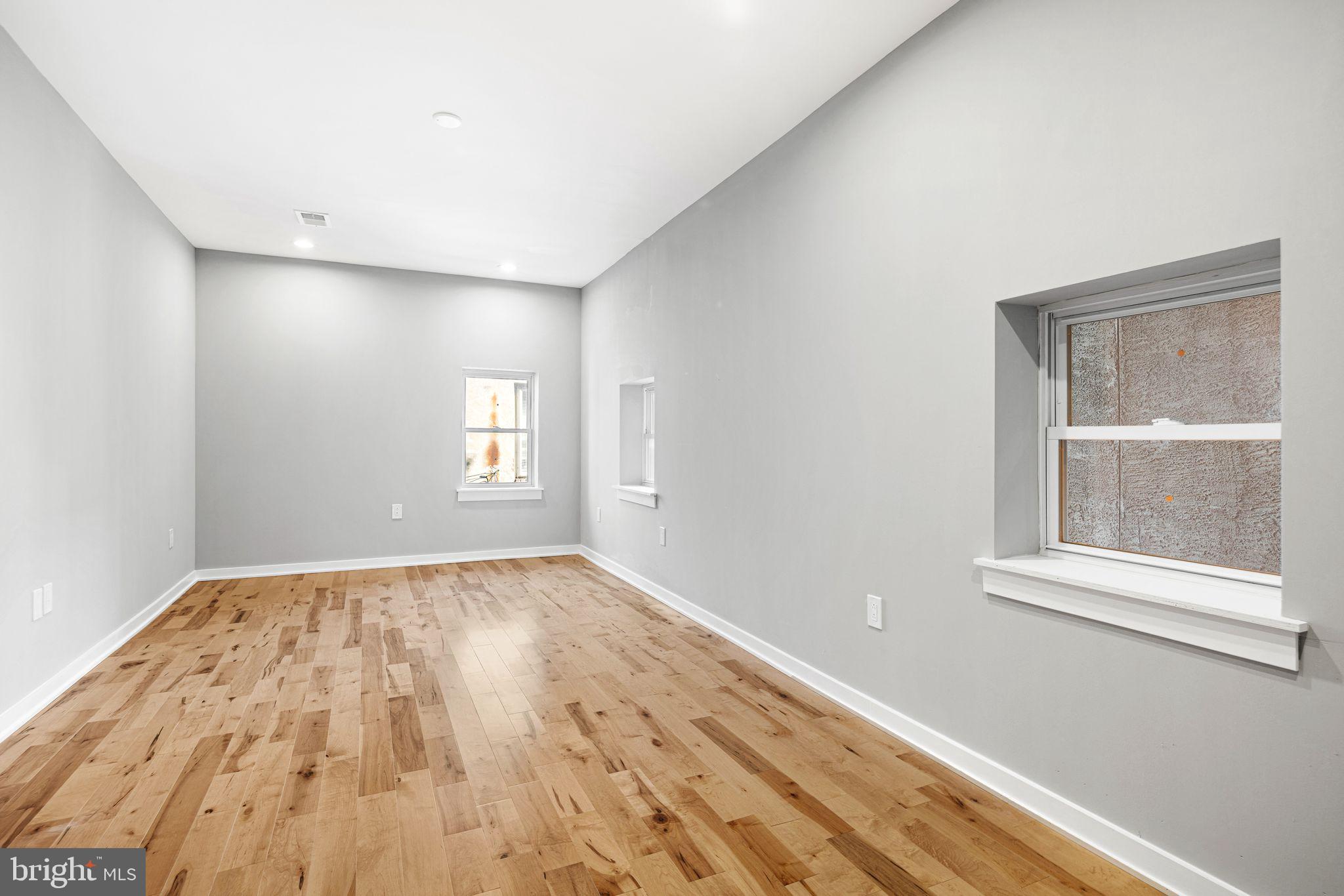 PASSYUNK SQUARE - Residential