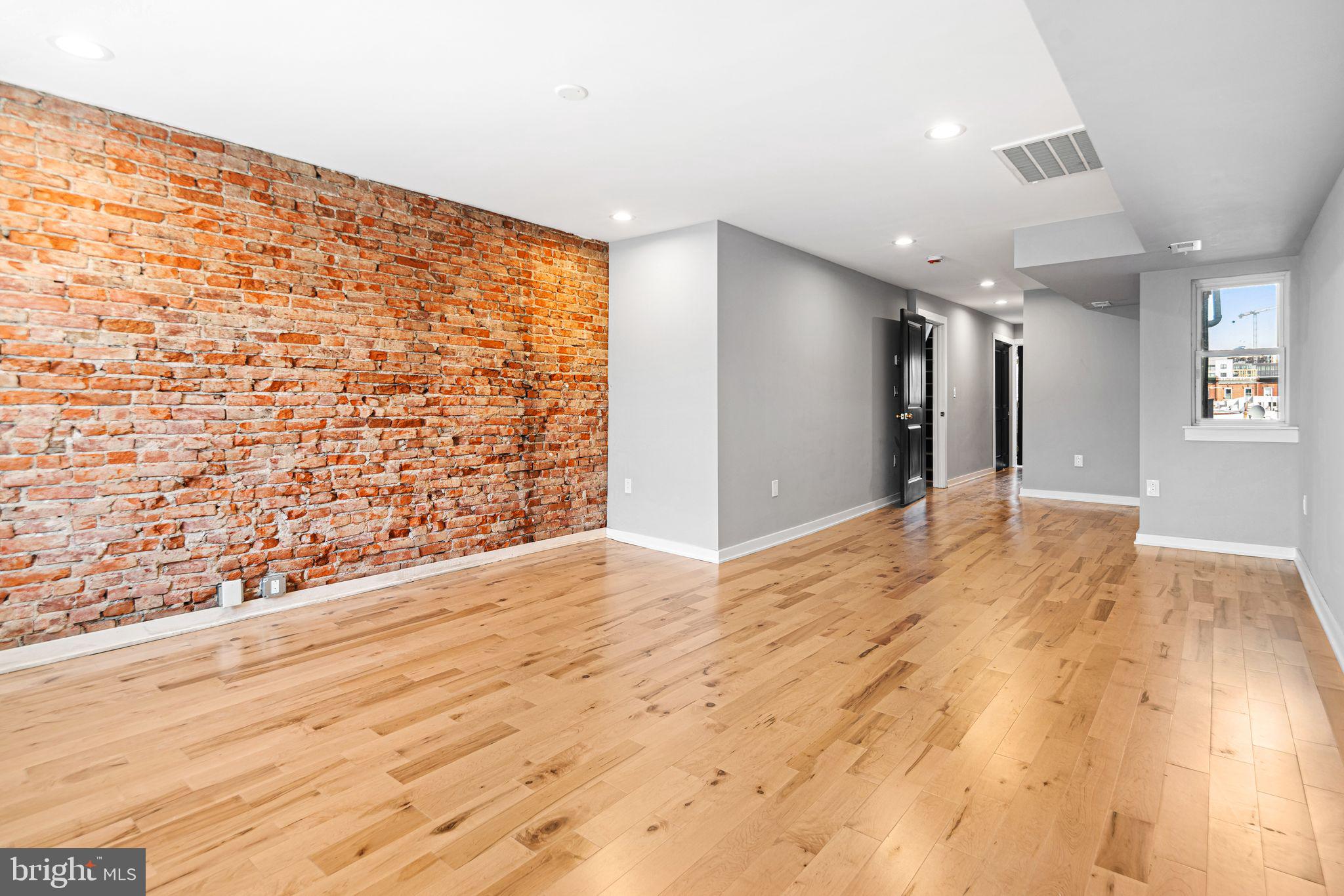 PASSYUNK SQUARE - Residential